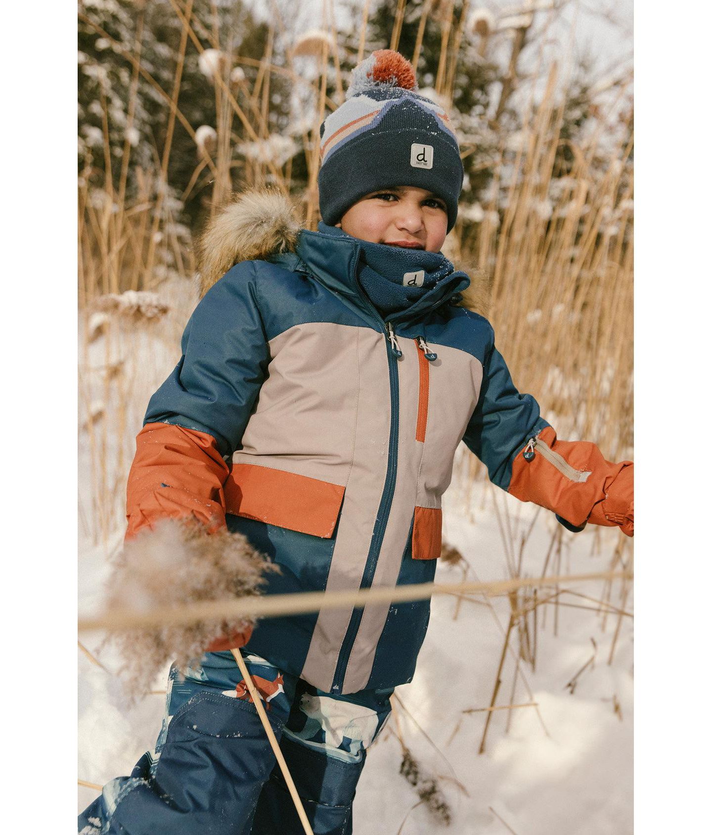 Брюки Deux par Deux Two Piece Play Snowsuit with Bear Print для мальчиков-малышей, цвет: Синий с принтом — фото 2