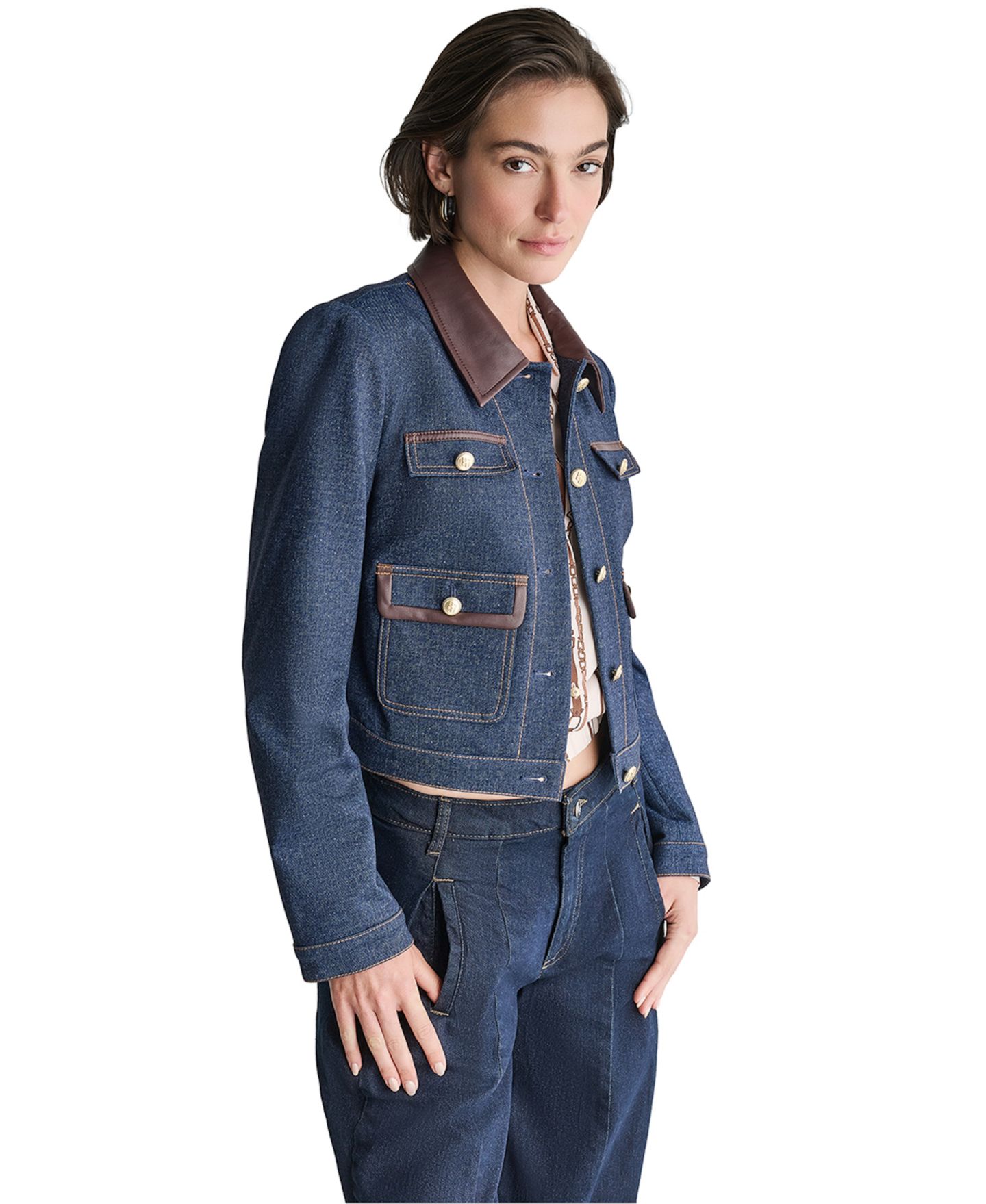 Женская куртка BCBG Denim Trucket Cropped Jacket, цвет: Индиго — фото 3