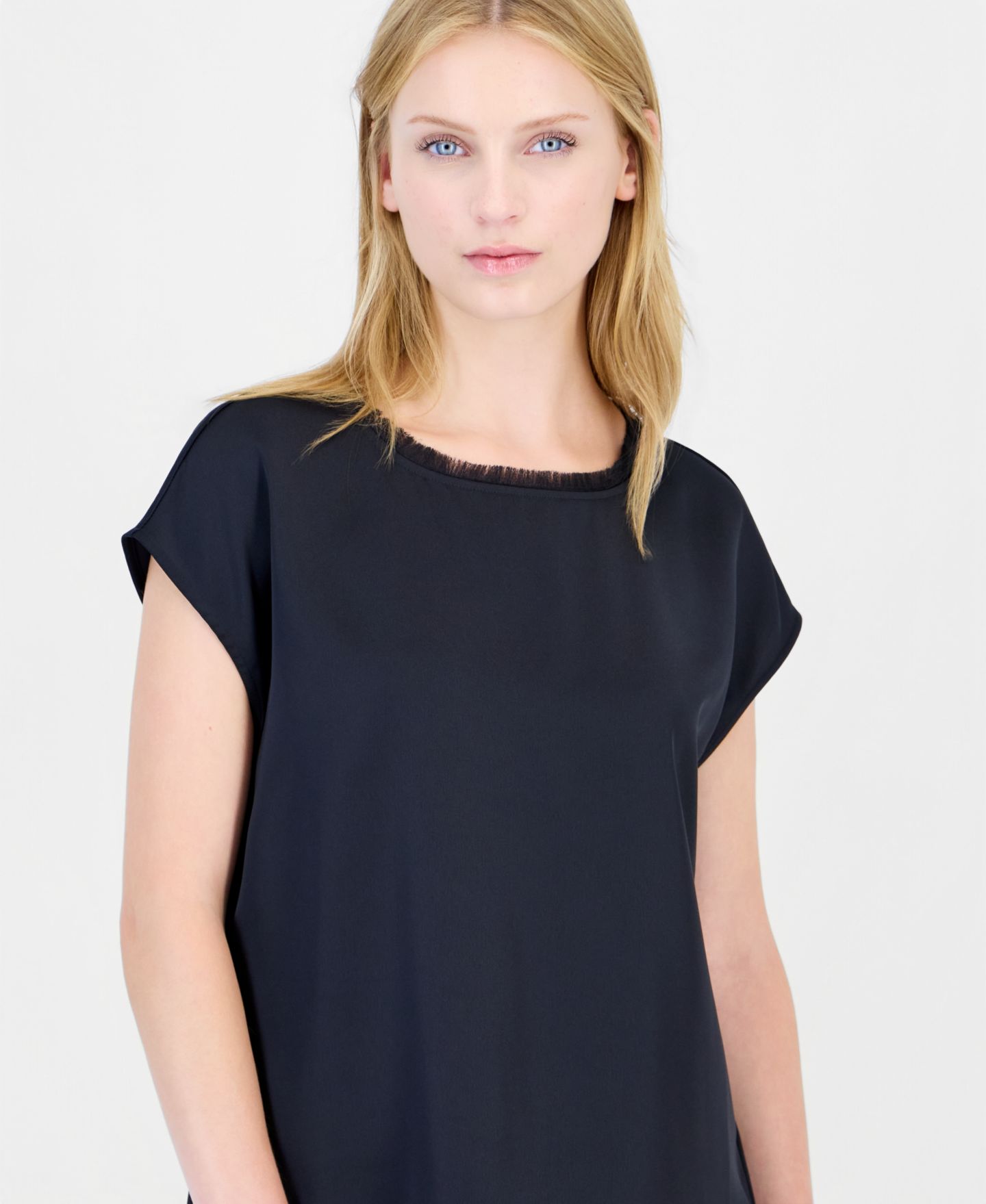Женская блузка Tahari ASL Sleeveless Fringe Boat Neck Satin, цвет: Чёрный — фото 4