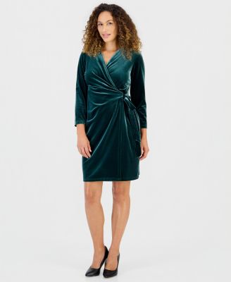 Petite Classic Faux-Wrap Velvet V-Neck Wrap Dress