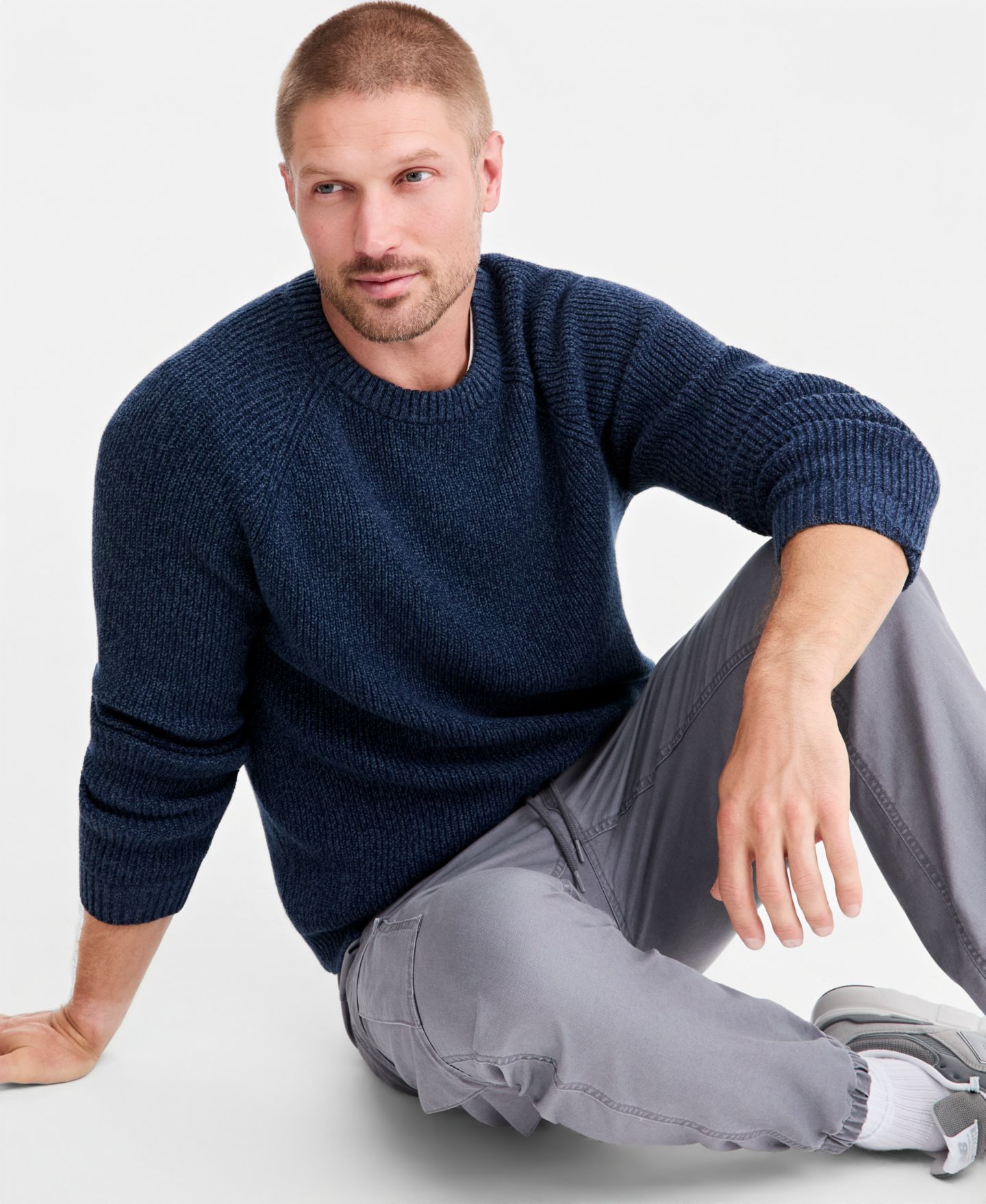 Мужской свитер Sun + Stone Luke Marled Raglan-Sleeve Crewneck, цвет: Тёмно-синий — фото 4
