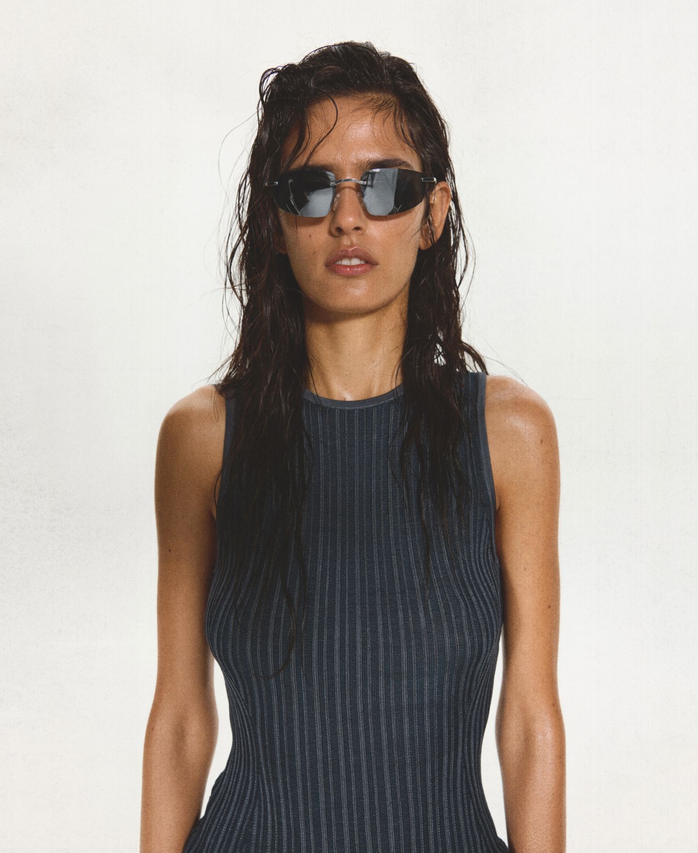 Женский топ Mango Ribbed Open-Back Sleeveless, цвет: Тёмный синий — фото 7