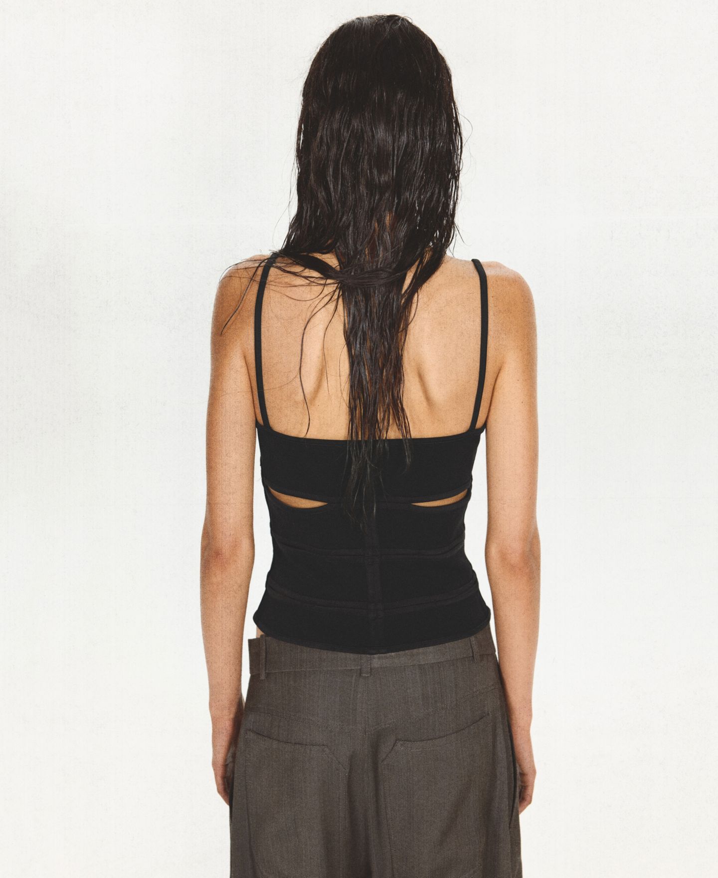 Женский топ Mango Scoop Neck Cutout, цвет: Чёрный — фото 3