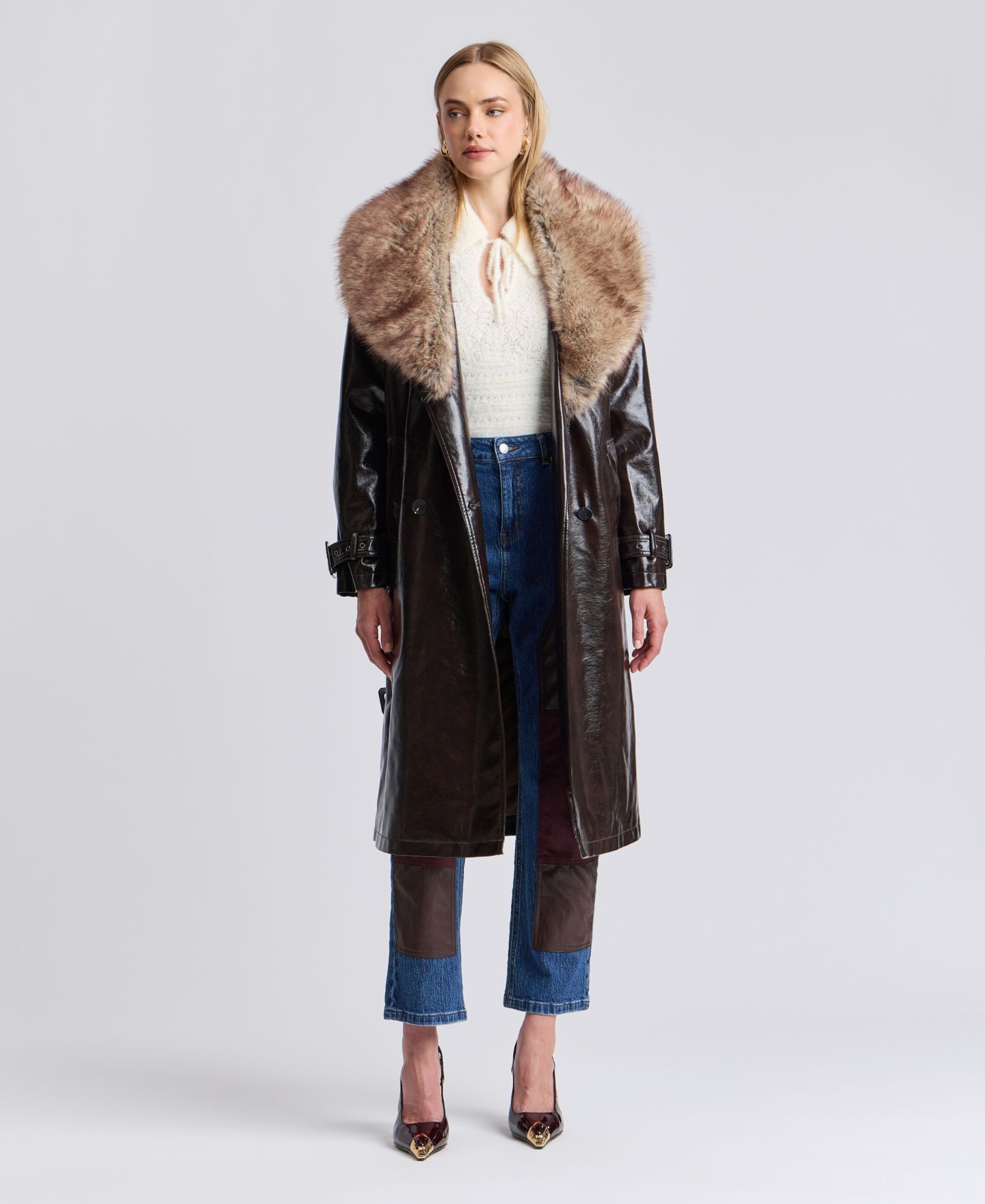 Женское пальто Avec Les Filles Double-Breasted Detachable Faux Fur Shawl Collar Trench, цвет: Тёмный коричневый — фото 2
