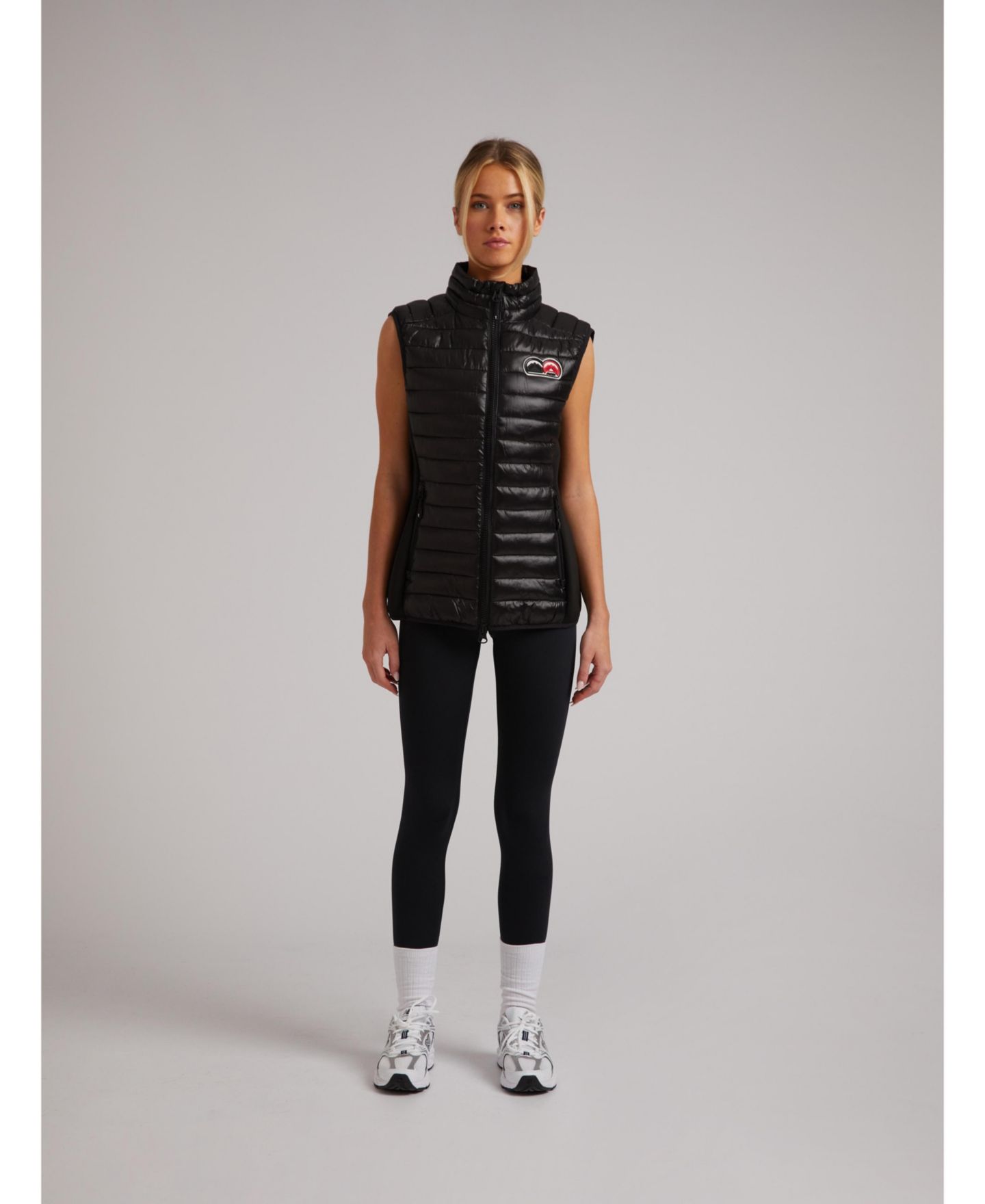 Женский жилет JACK1T Sportl1te Funnel Lightweight Gilet 2.0 Puffer, цвет: Чёрный — фото 4