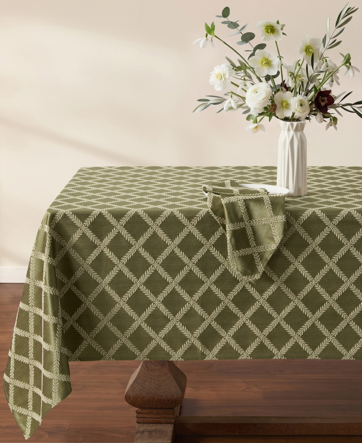 Lenox Laurel Leaf Tablecloth