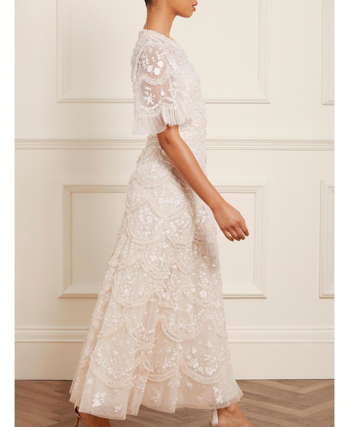 Женское платье Needle & Thread Lily Bloom Floral-Print Tiered Sequin, цвет: Кремовый — фото 2