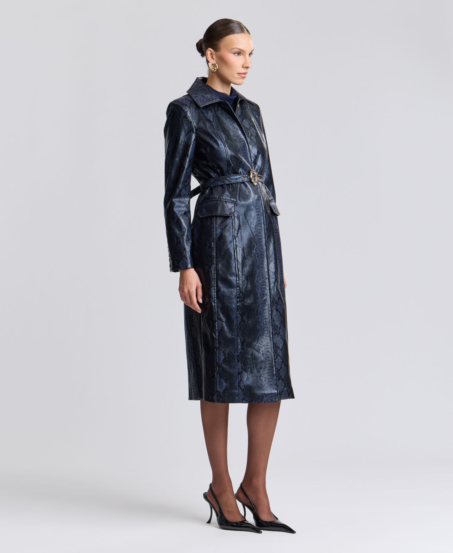 Женское пальто Avec Les Filles Center Front Belted Python-Print Faux Leather Trench, цвет: Тёмно-синий — фото 6