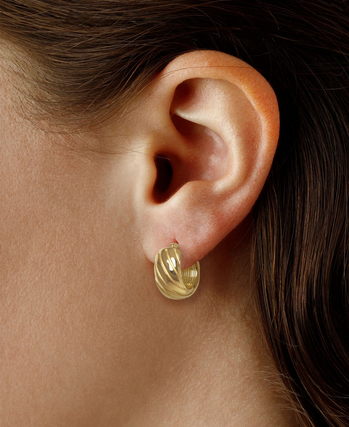 Macy's Sculptured Chunky Swirl Hoop Earrings in 14k Yellow Gold
