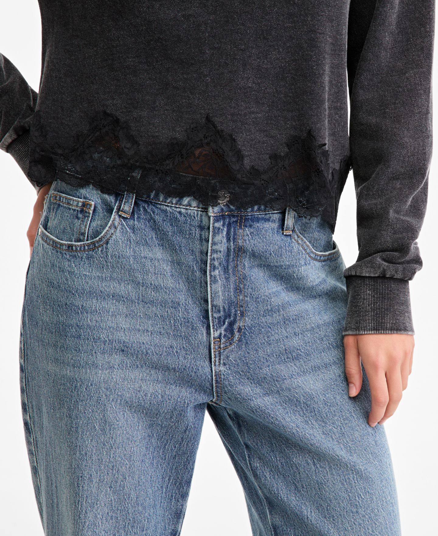 Женская толстовка And Now This Petite Lace-Trim Long-Sleeve Fleece Lounge Sweatshirt, цвет: Чёрный — фото 2