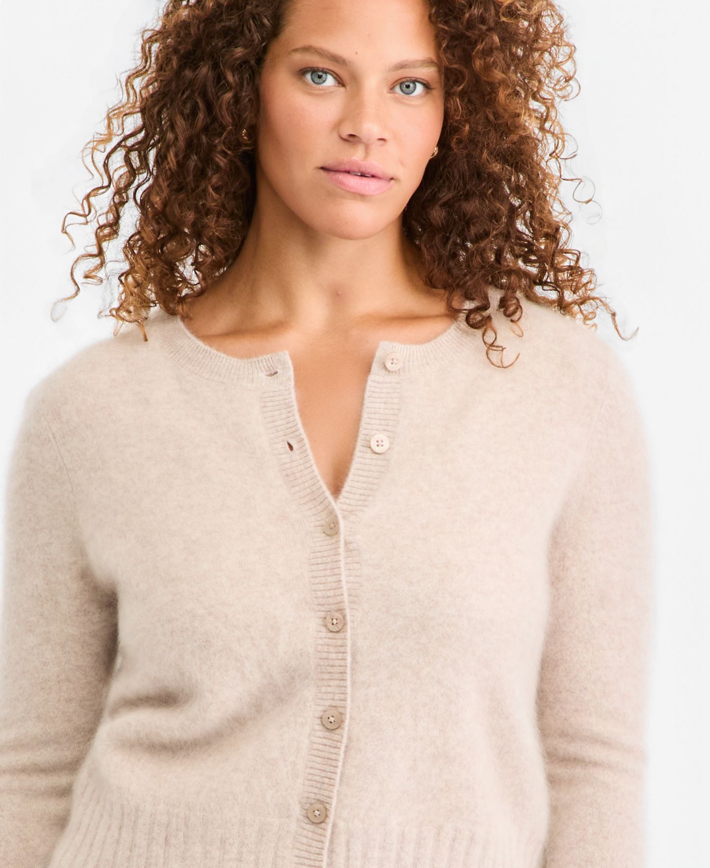 Женский кардиган On 34th 100% Cashmere Cropped Brushed Shrunken, цвет: Миндальный кремовый меланжевый — фото 3