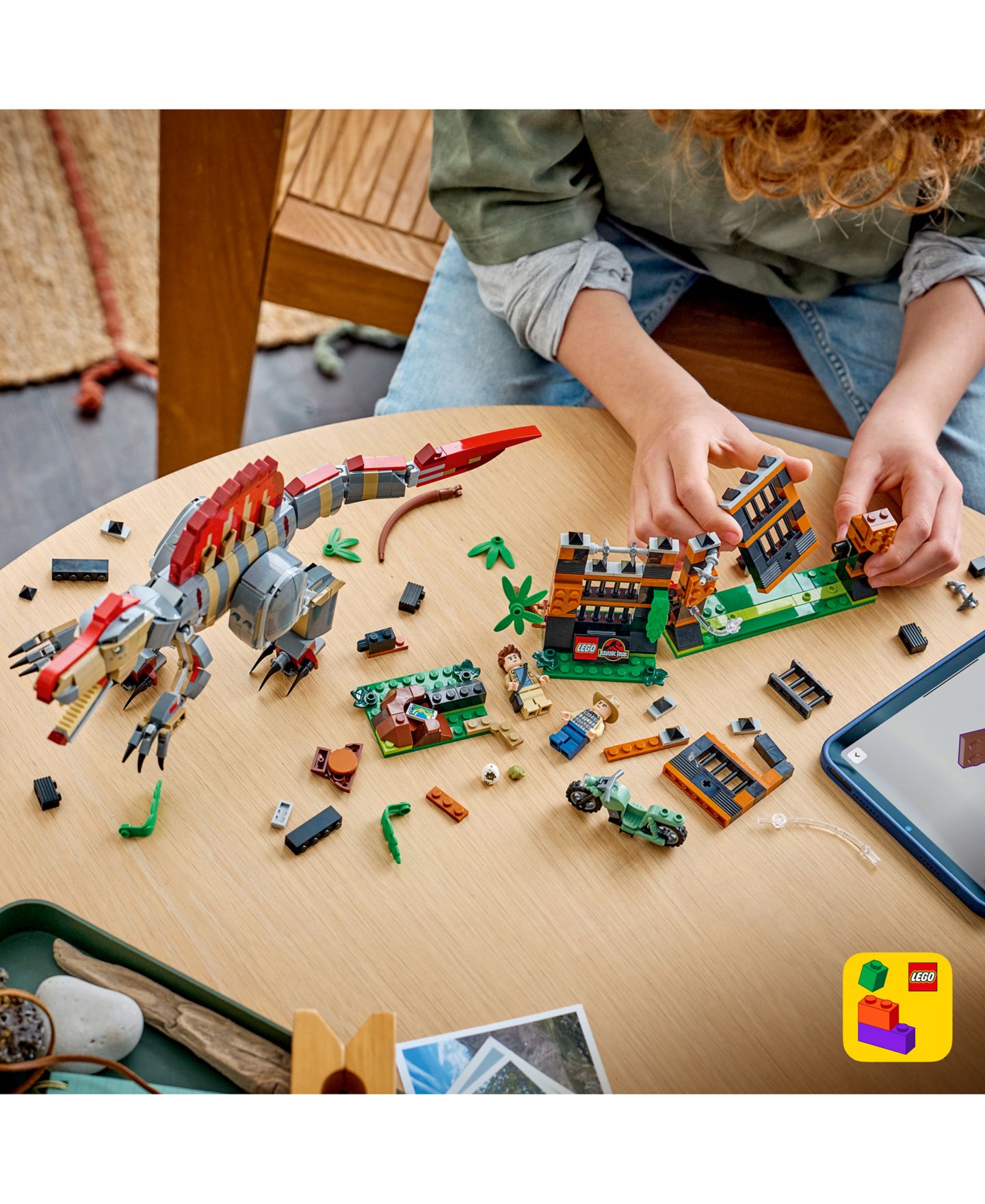 Детские конструкторы LEGO® Jurassic World Spinosaurus Dinosaur Escape 77982, 820 Pieces — фото 6