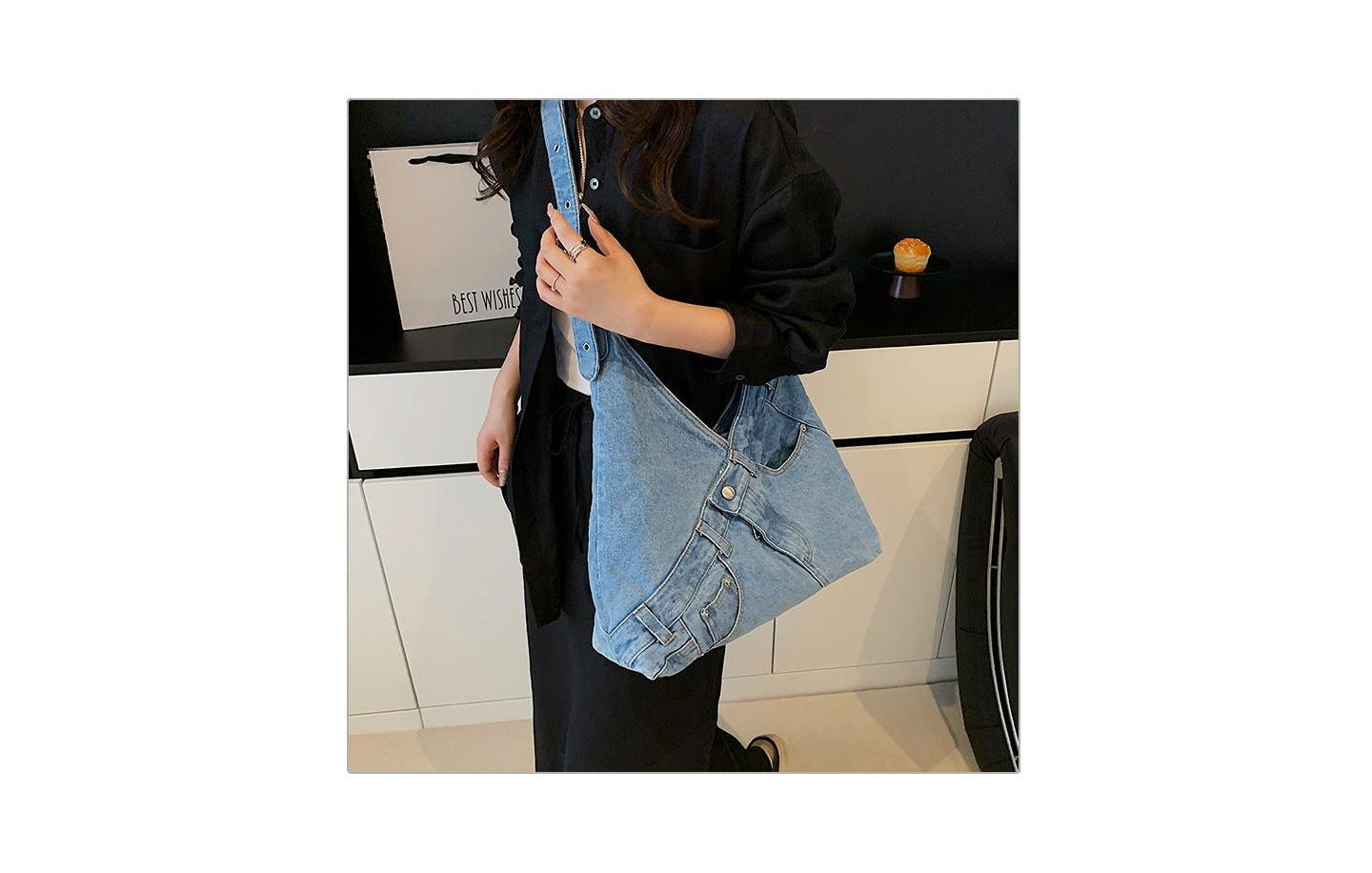 Женская сумка SUSU Juno Hobo Bag Slouchy Shoulder Bag Washed Jean Patchwork Tote Casual Everyday Crossbody Soft Handbag, цвет: Синий джинсовый / Синий — фото 4