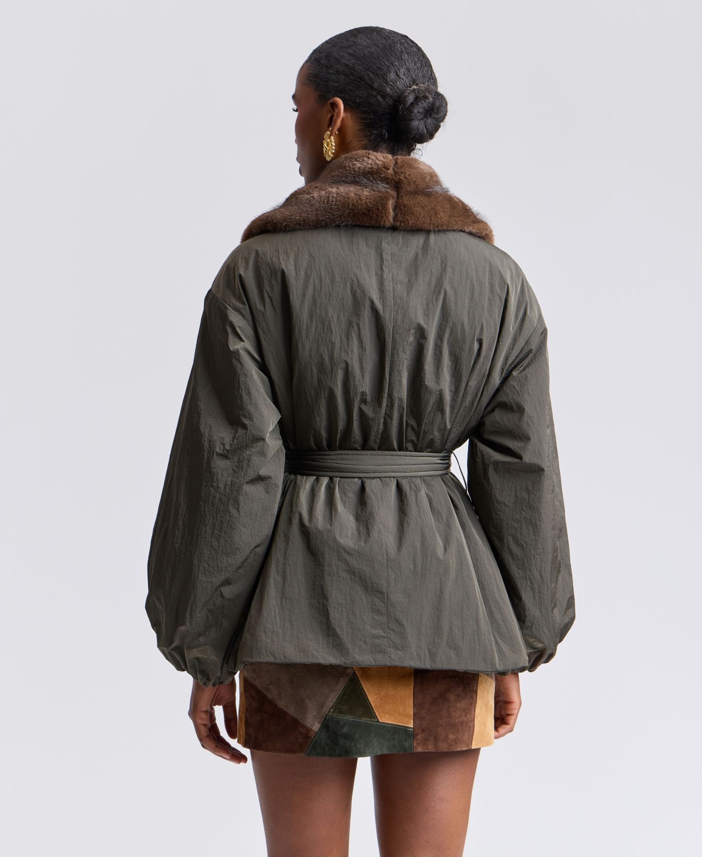Женская куртка Avec Les Filles Belted Faux-Fur-Trim Shawl Collar Puffer, цвет: Тёмно-зелёный норковый — фото 8