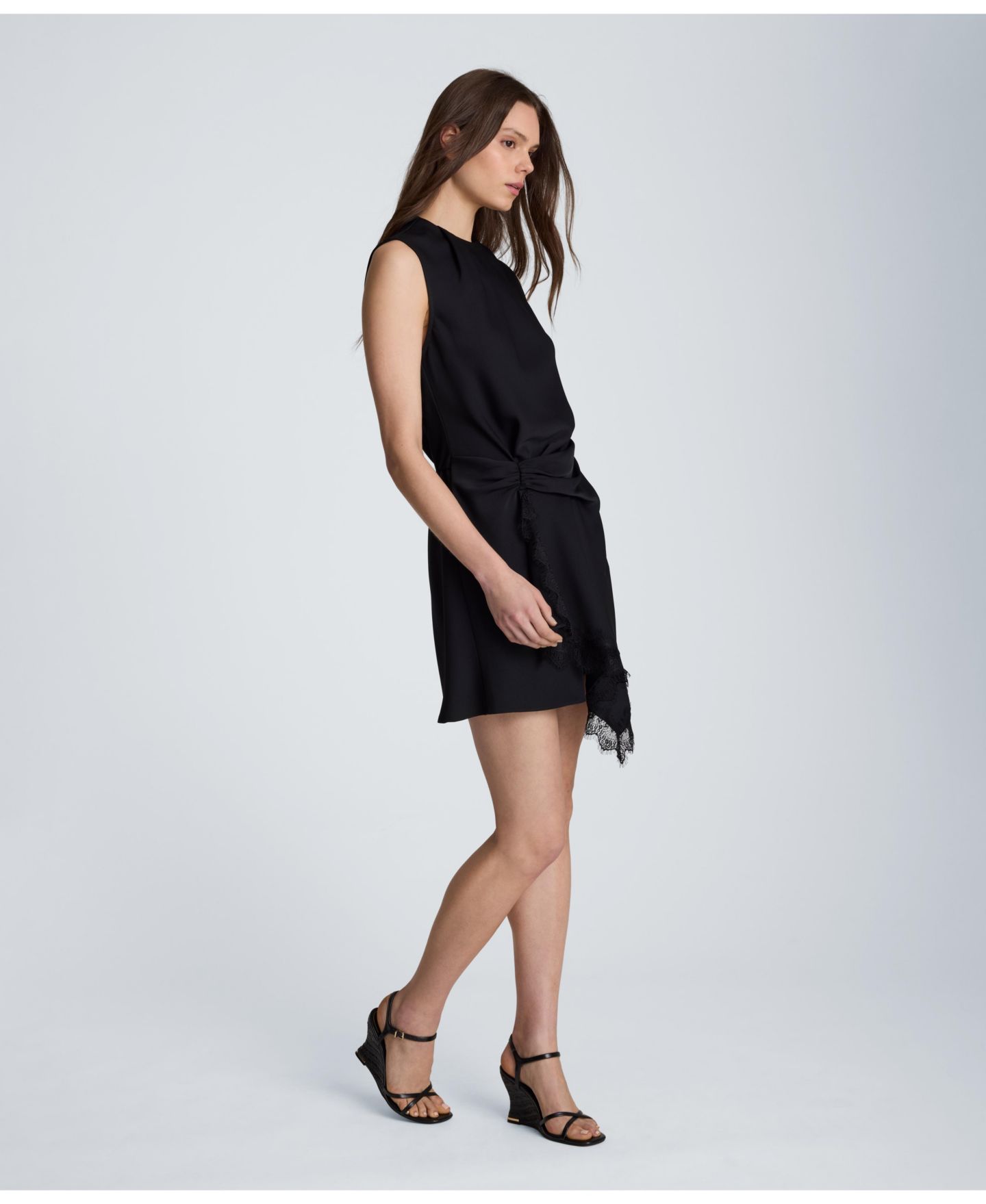 Женское платье Kenneth Cole Little Black Dress Asymmetrical-Hem Mock-Neck Mini, цвет: Чёрный — фото 6