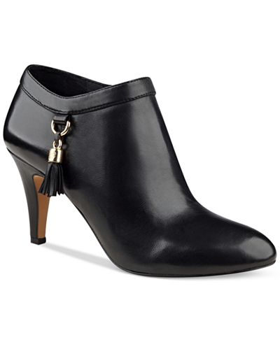 Vince Camuto Vecka Booties