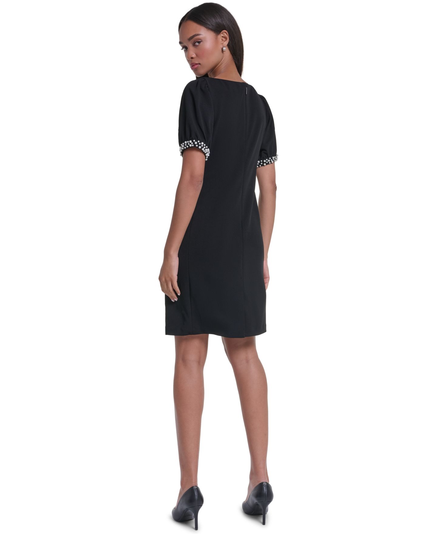 Женское платье KARL LAGERFELD PARIS Boat Neck Sheath Dress With Imitation Pearl Sleeve Cuff, цвет: Чёрный — фото 5