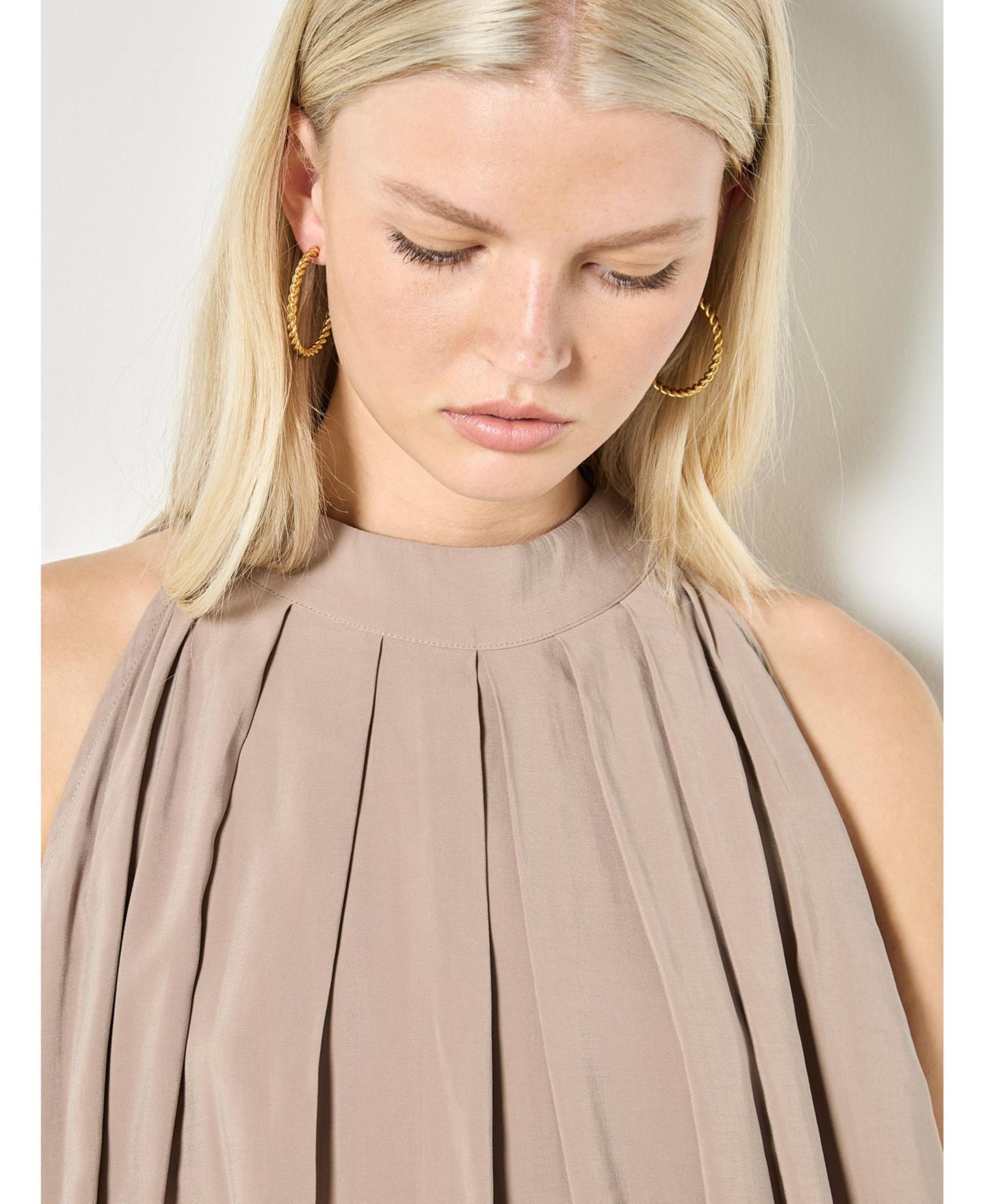 Женский топ Apricot Pleat Detail Tunic Top, цвет: Серо-бежевый — фото 5