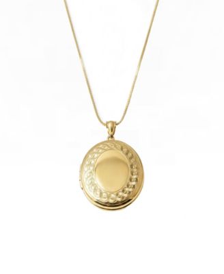 Oval Photo Locket Necklace