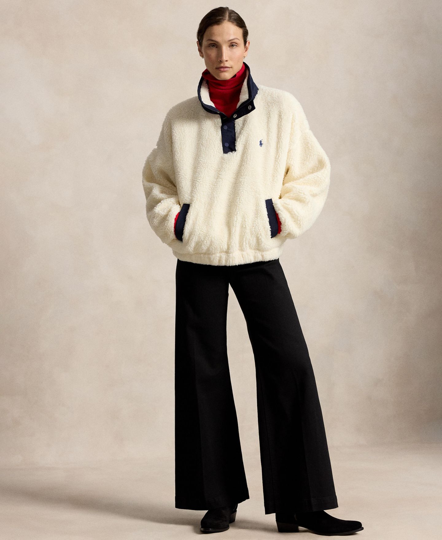 Женская куртка Polo Ralph Lauren Polo Bear High-Pile Fleece Funnel Neck, цвет: Кремовый разноцветный — фото 2