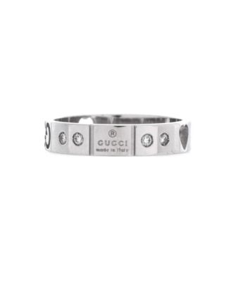 Icon 10 Diamonds Heart Band Ring