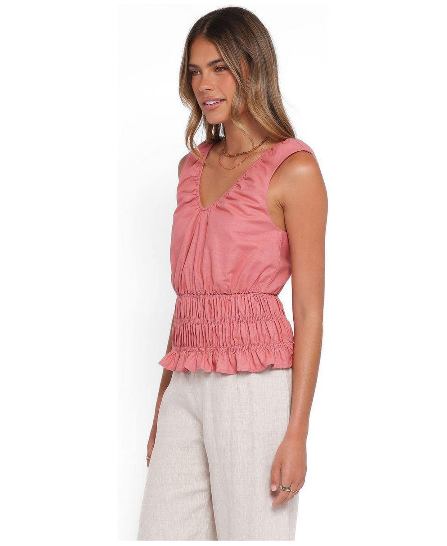 Женский топ Petal and Pup Lucilla V-Neck Shirred-Waist Sleeveless, цвет: Розовый — фото 2