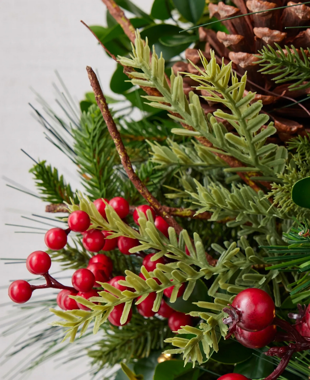 Balsam Hill Boxwood Berries 28" Wreath