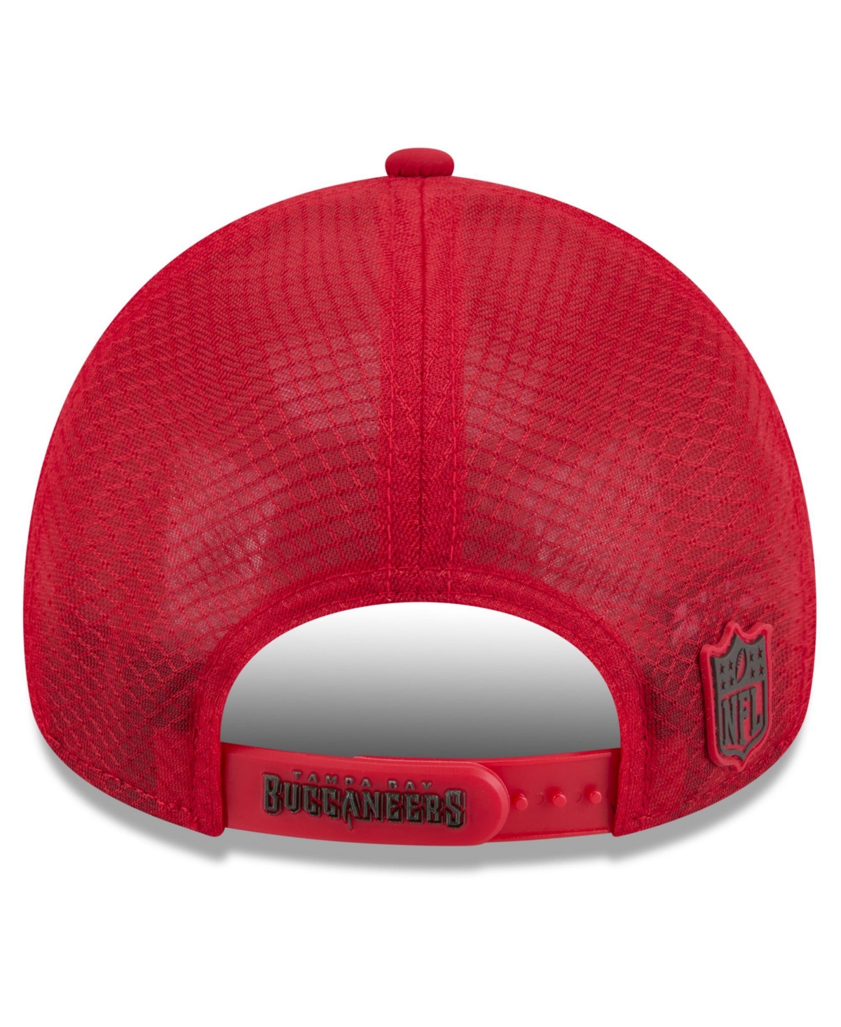 New Era Men's Red Tampa Bay Buccaneers 2026 Sideline Apex 9FORTY Adjustable Trucker Hat