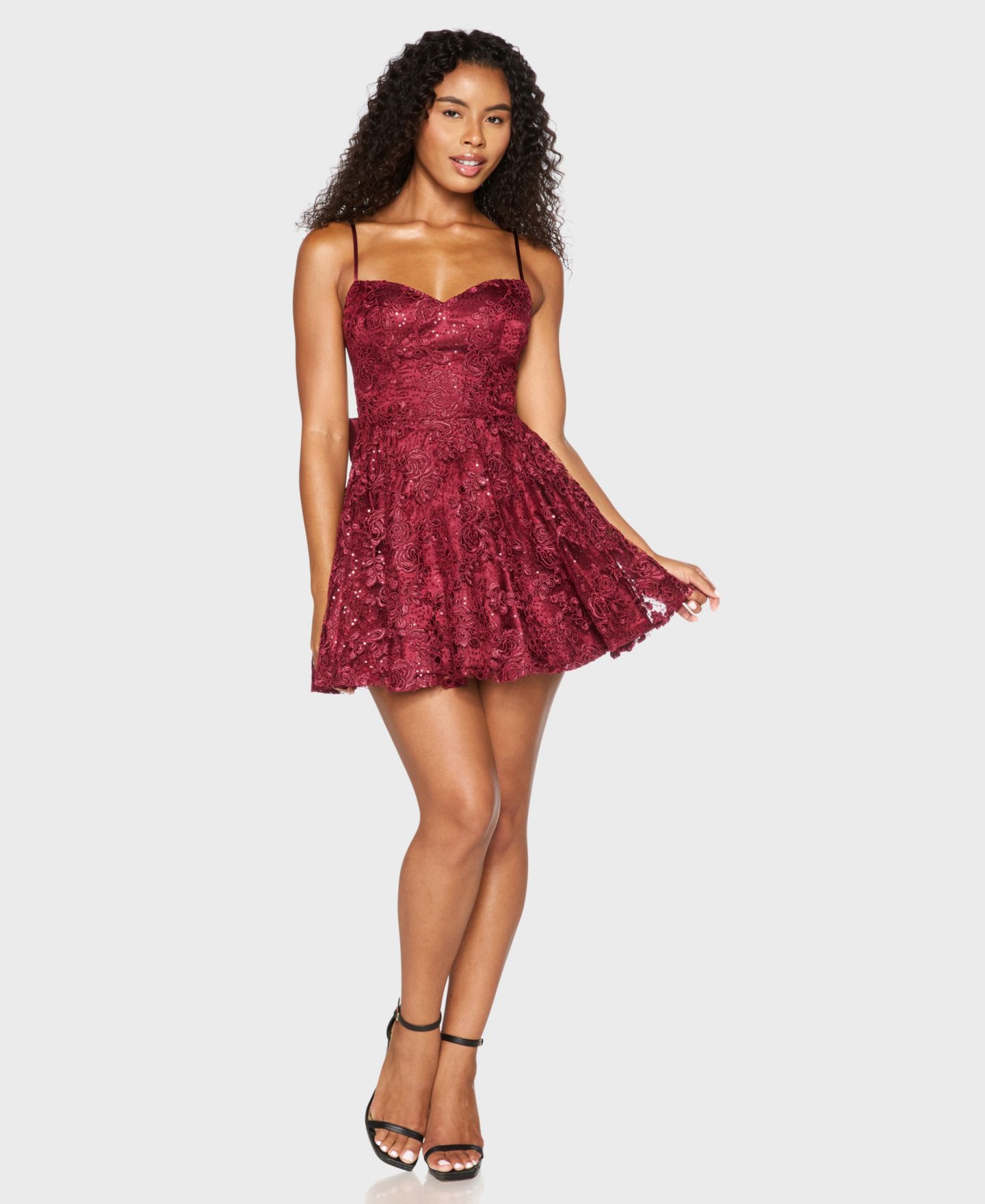 Женское платье Alex & Sophia Juniors' Sweetheart Neckline Embroidered Lace Sequin Back Bow, цвет: Мерло — фото 2