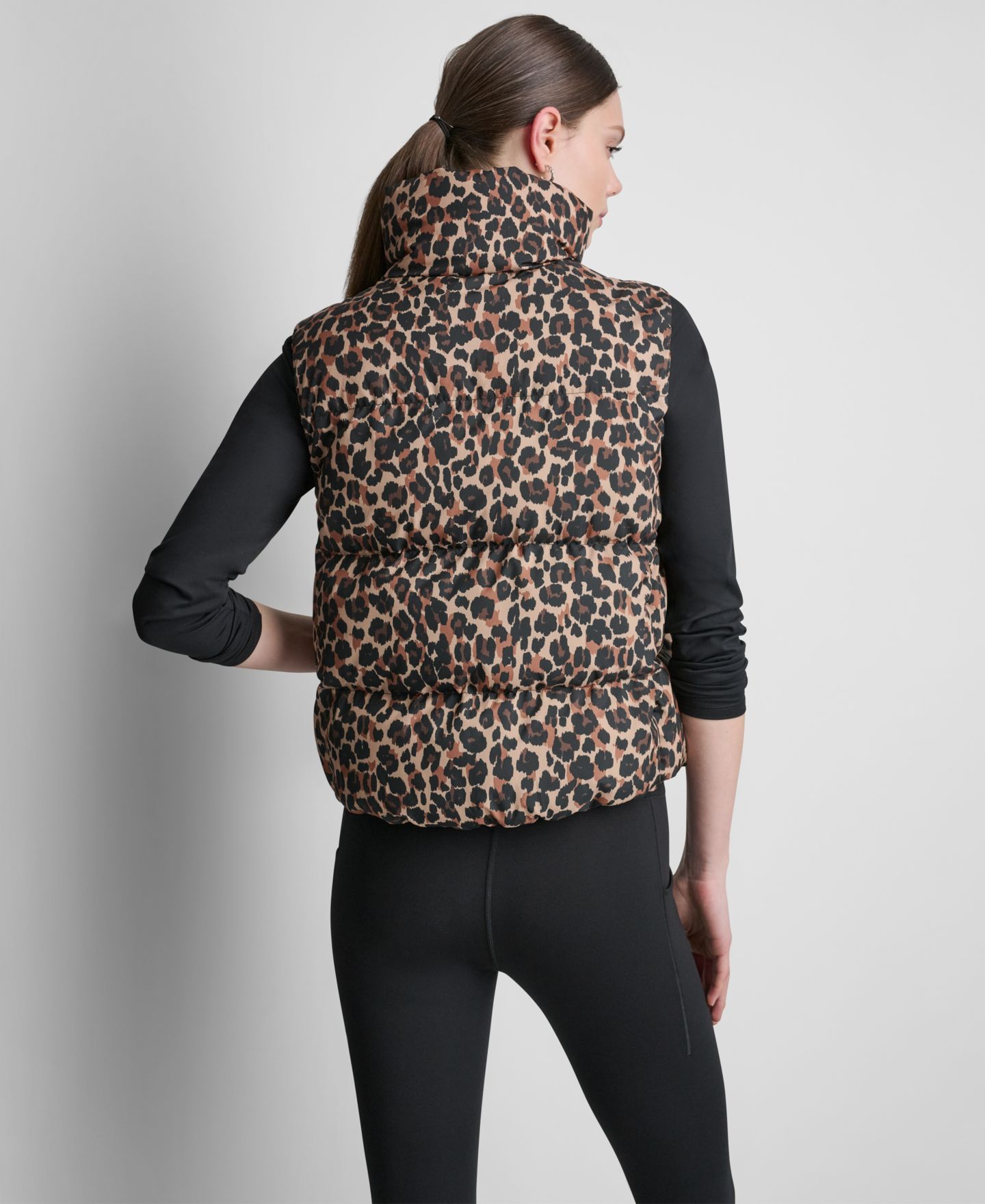 Женский жилет DKNY Sport Puffer Animal-Print, цвет: Cheetah — фото 3