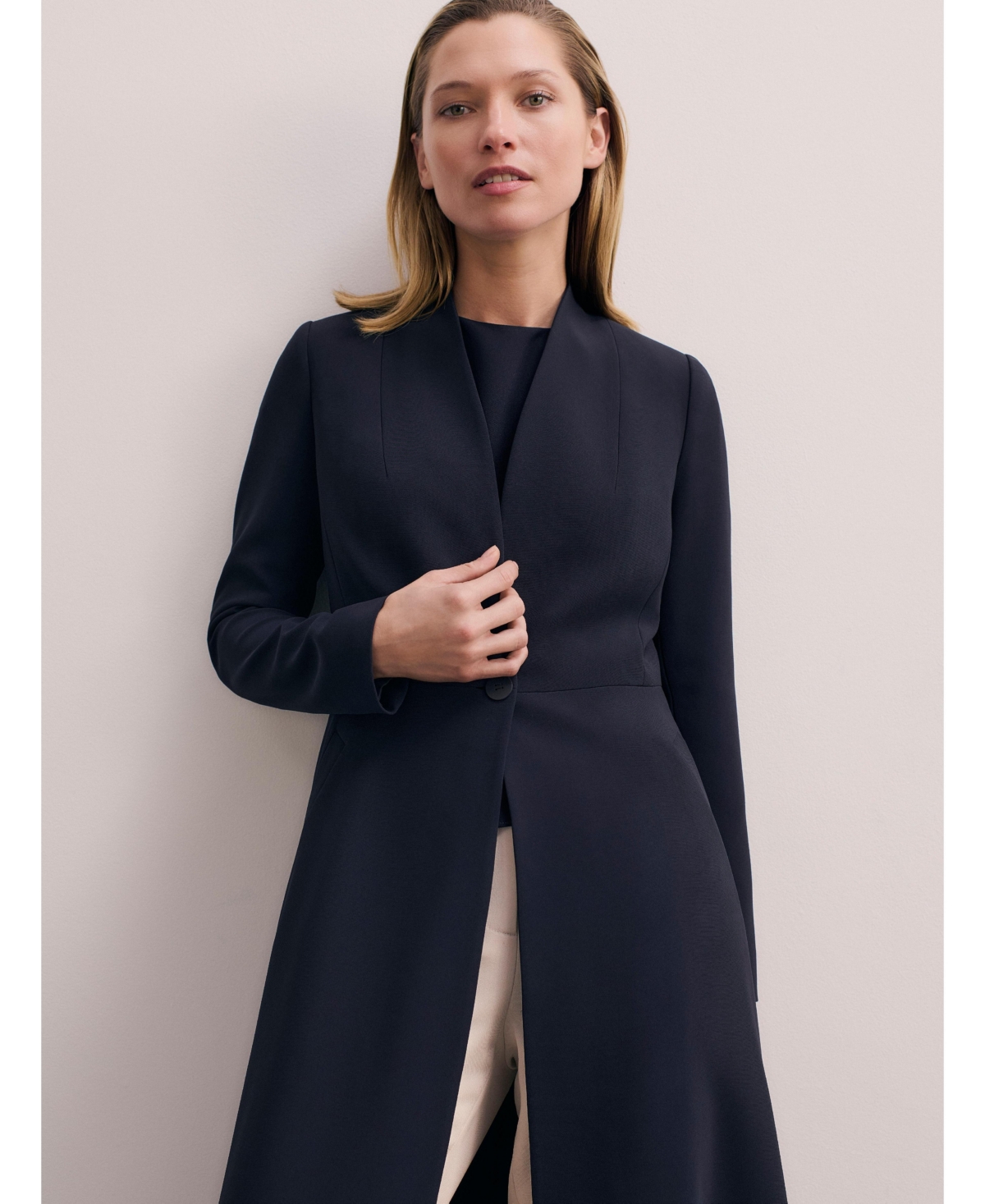 The Fold Women's Finchley Lightweight Crepe Coat