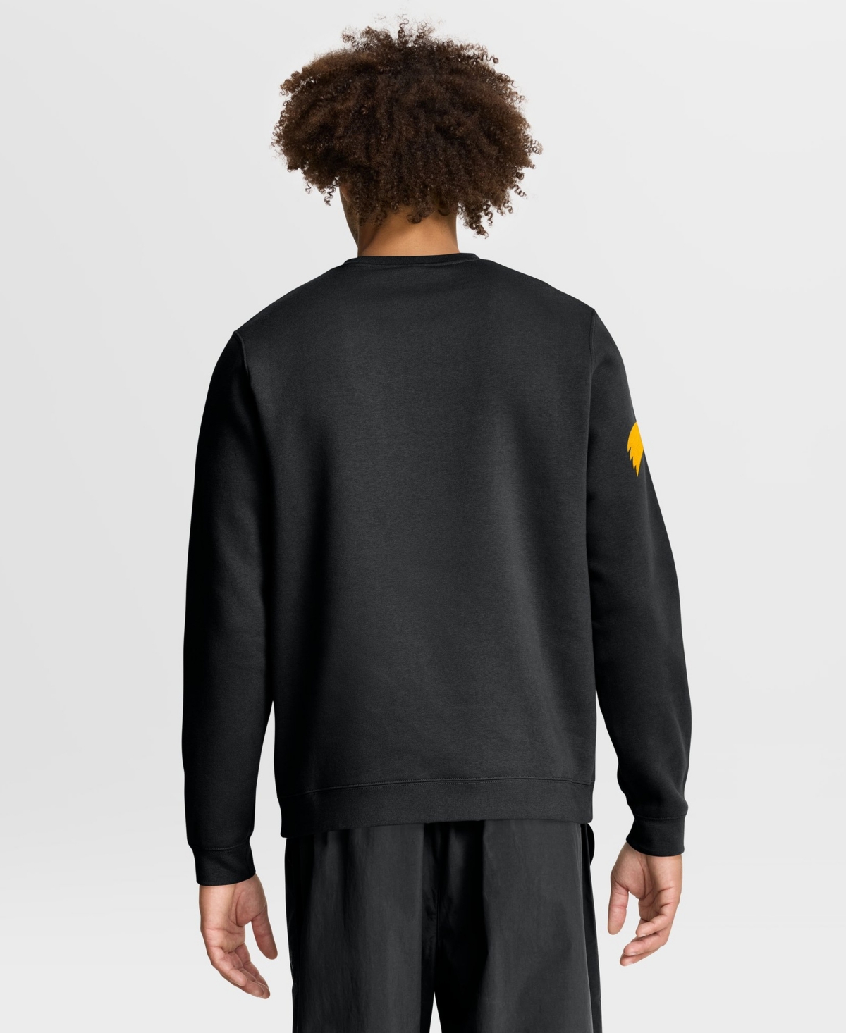 Nike Men's Iowa Hawkeyes Sideline Club Midweight Fleece Regular-Fit Long-Sleeve Sweatshirt