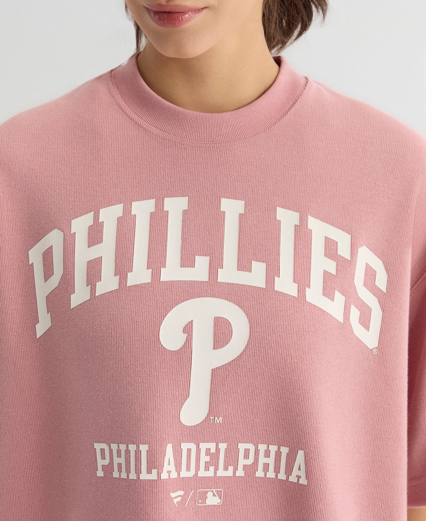 Женская футболка Fanatics Philadelphia Phillies Iconic Boxy Cropped — фото 7