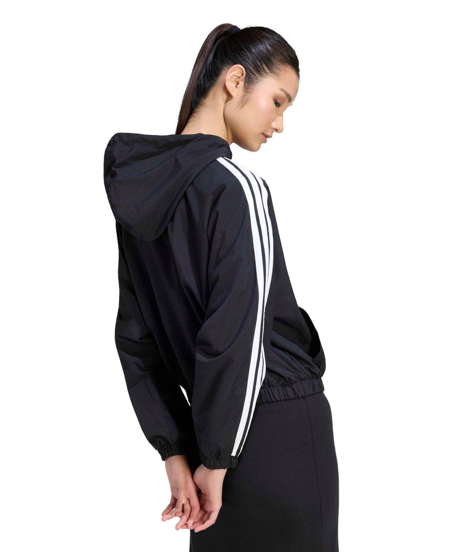 Женская куртка adidas Essentials 3-Stripes Hooded Loose-Fit Windbreaker, цвет: Чёрный / Белый — фото 6