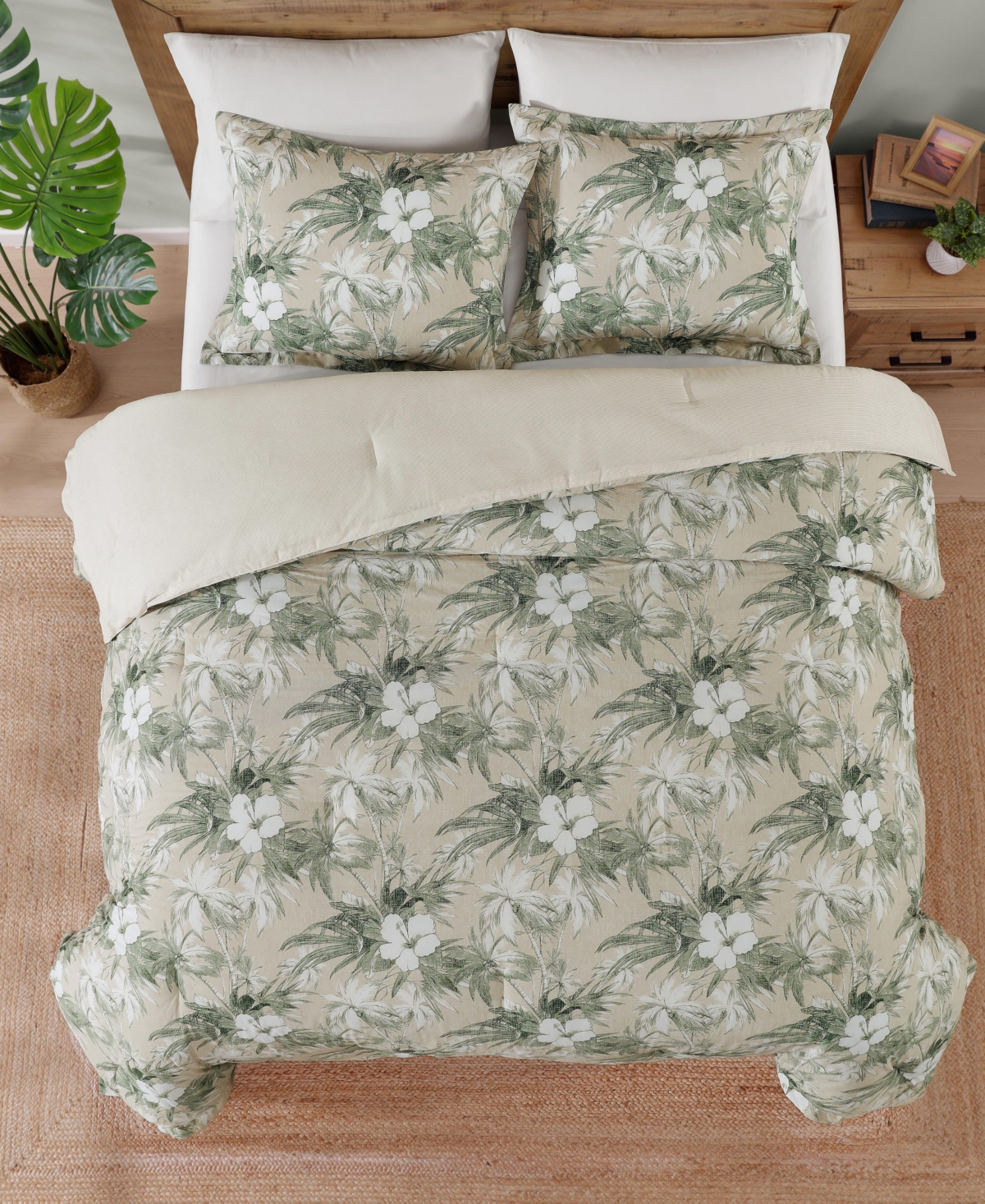 Tommy Bahama Home Beachway Blooms Reversible Breathable Cotton Medium Warmth 3-Piece Comforter Set, King