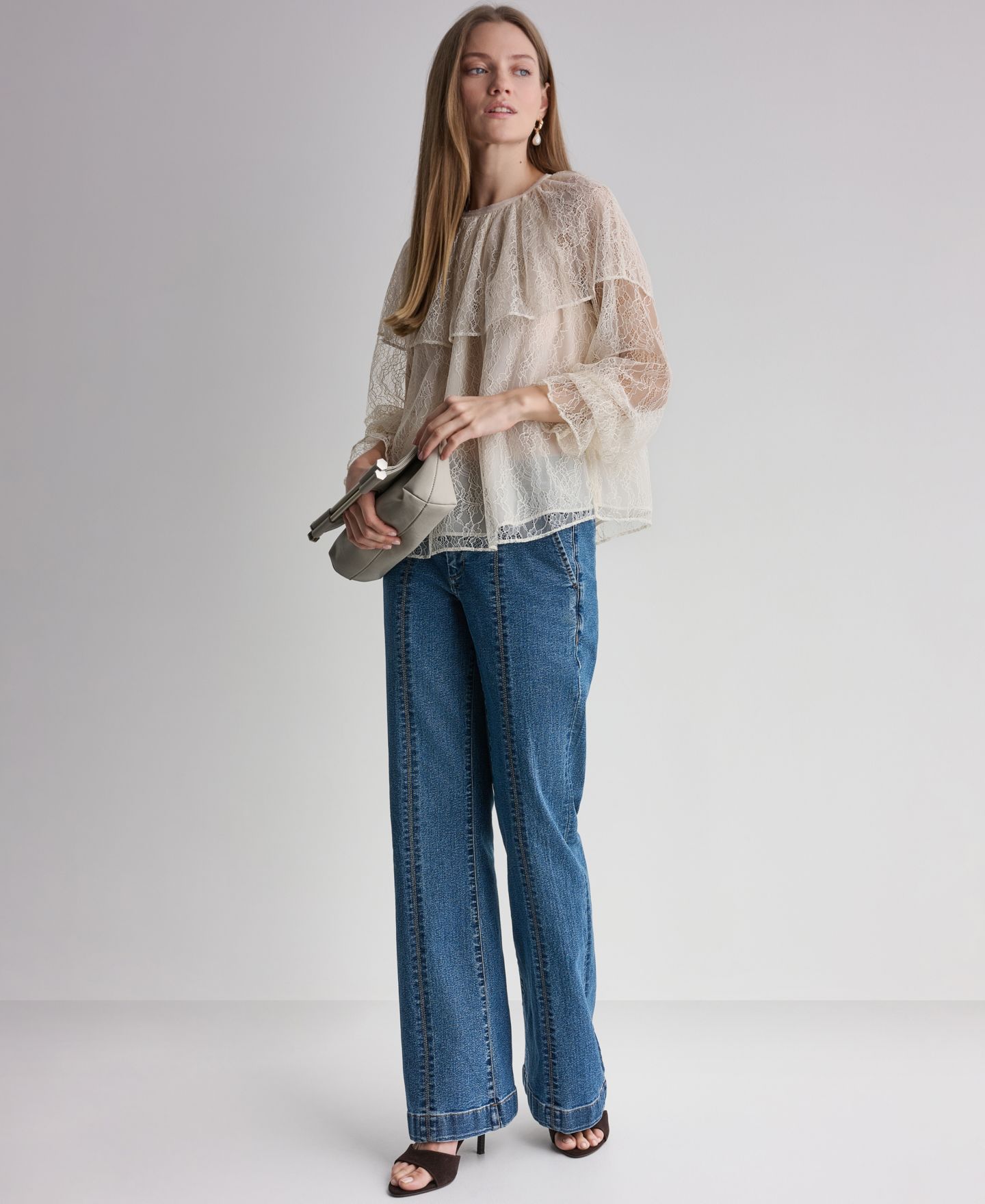 Женская блузка BCBG Long-Sleeve Lace Cape, цвет: Buttercream — фото 8