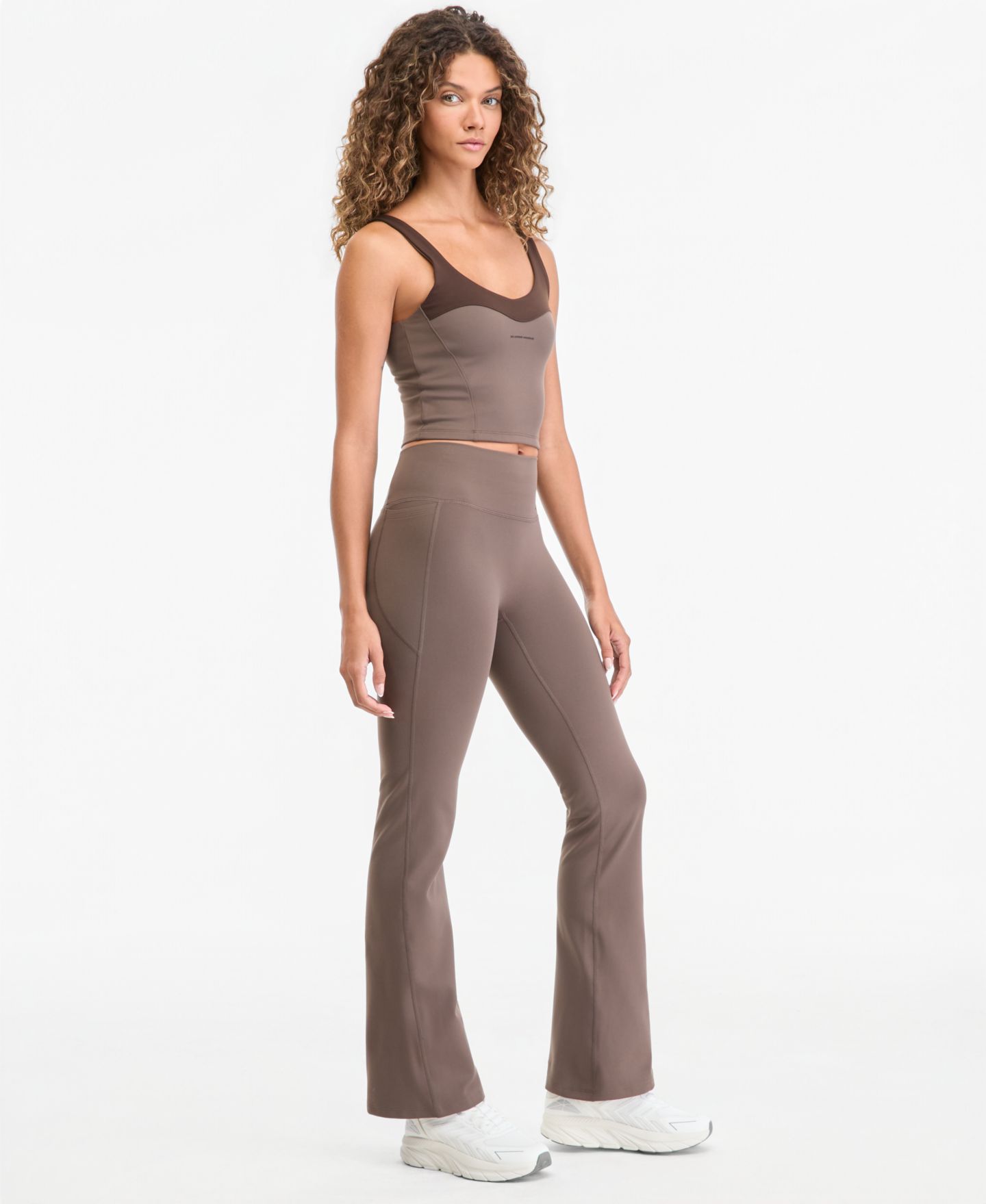 Женские брюки Under Armour UA Motion 4-Way Stretch High-Rise Boot Cut, цвет: Белый — фото 5