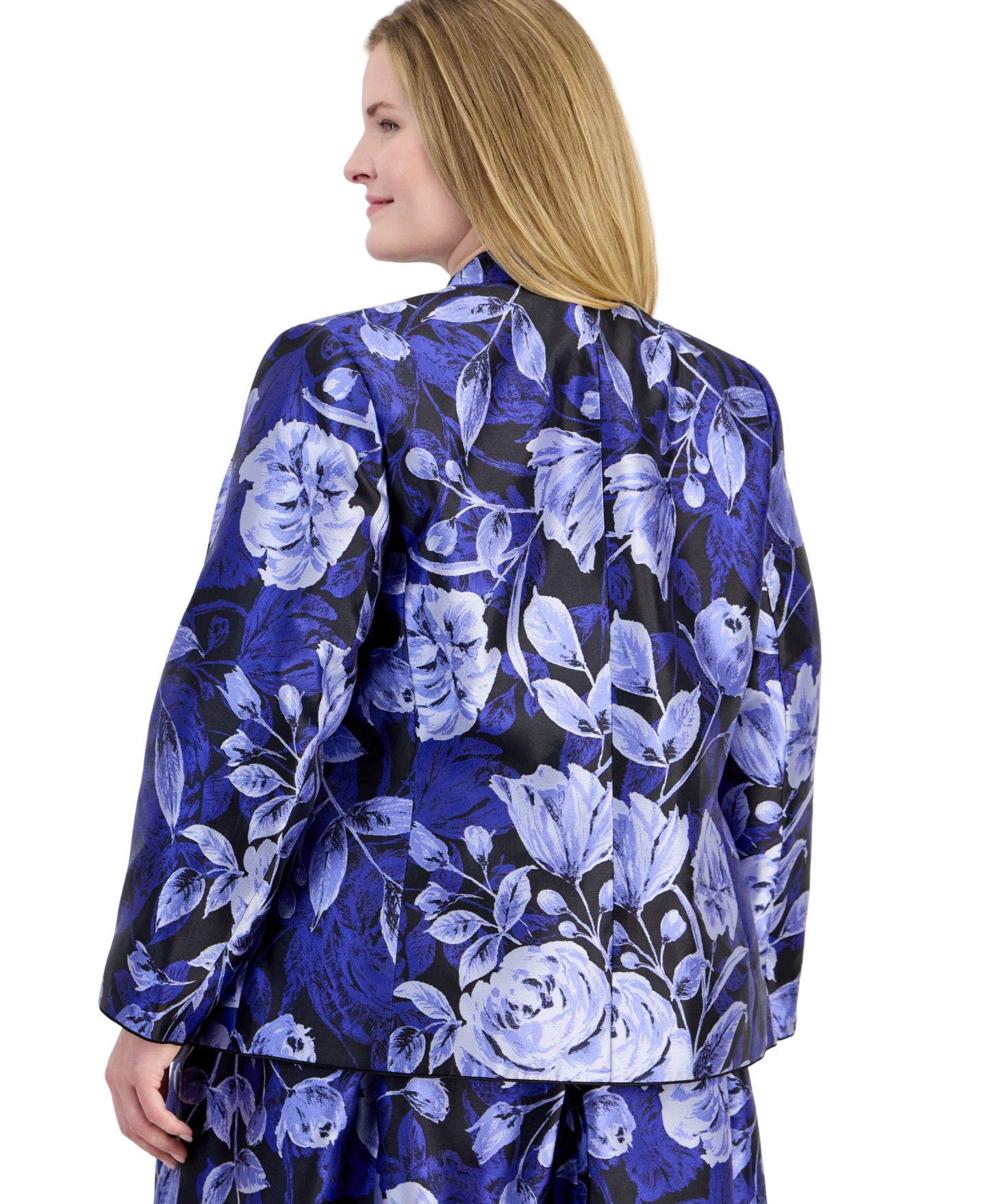 Женская куртка Kasper Plus Size Kissing Front Floral-Print Collarless, цвет: Королевский синий разноцветный — фото 2