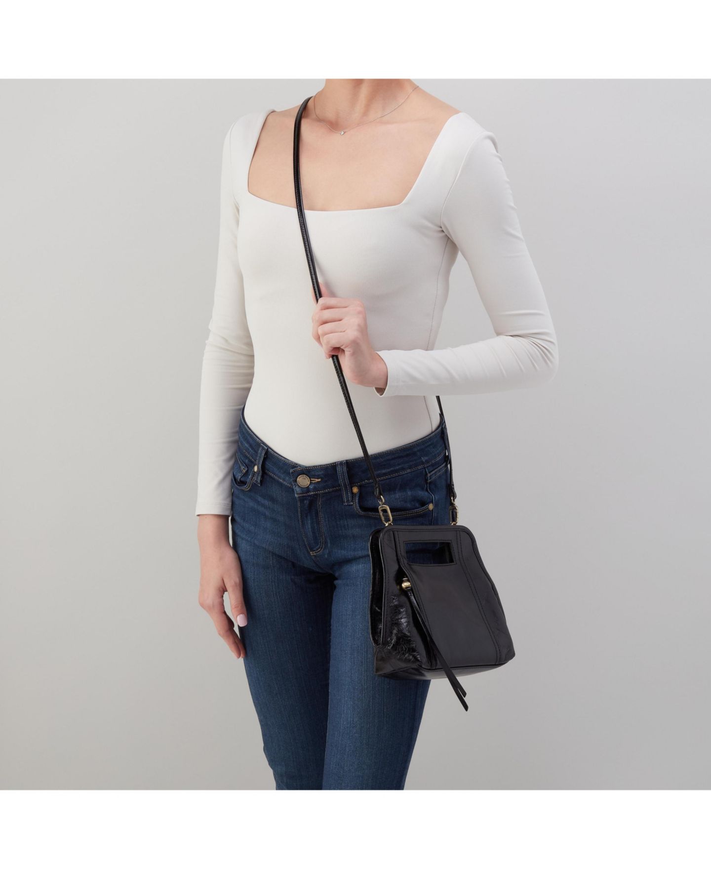 Женская сумка HOBO Ace Hidden Magnet Crossbody, цвет: Чёрный — фото 4