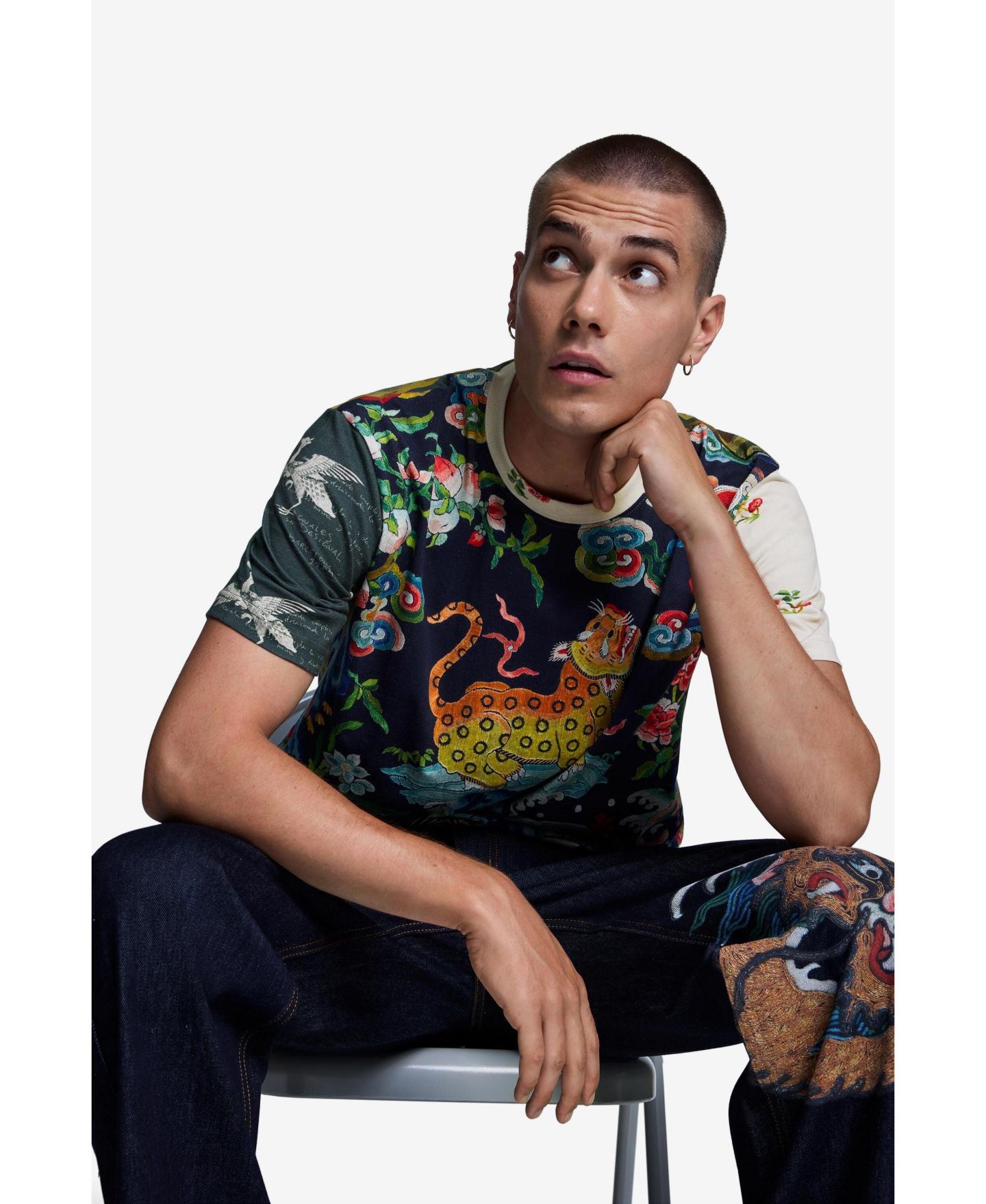 Мужская футболка Desigual Graphic Print, цвет: Тёмный серый — фото 4