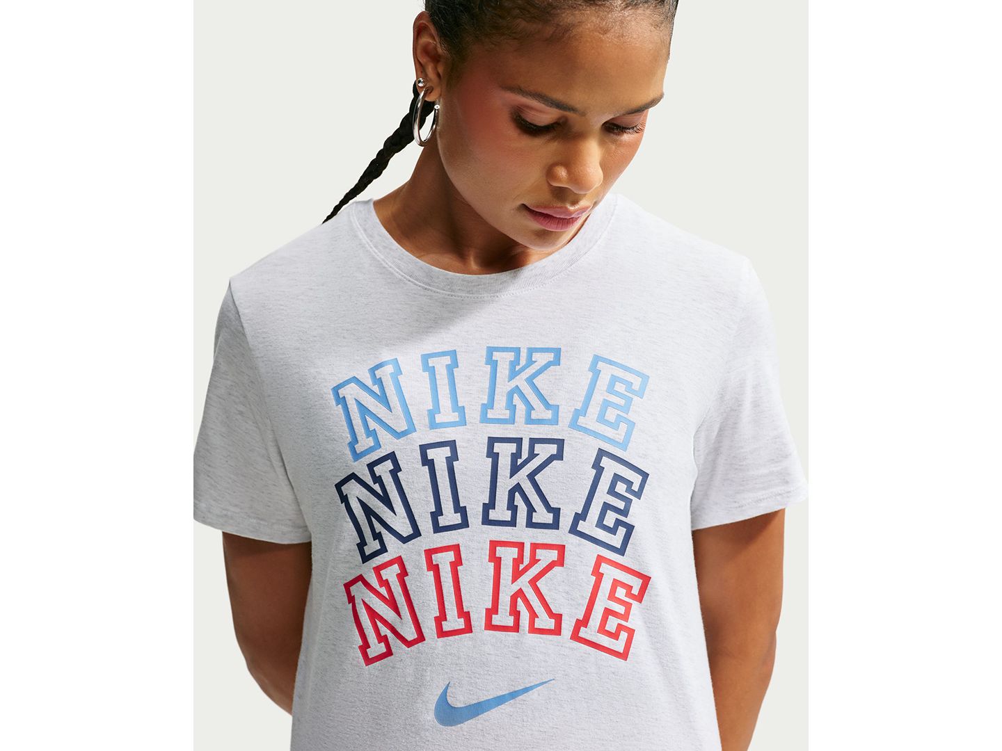 Женская футболка Nike NSW Tee Collegiate Three Graphic Crewneck, цвет: Берёзовый меланжевый — фото 4