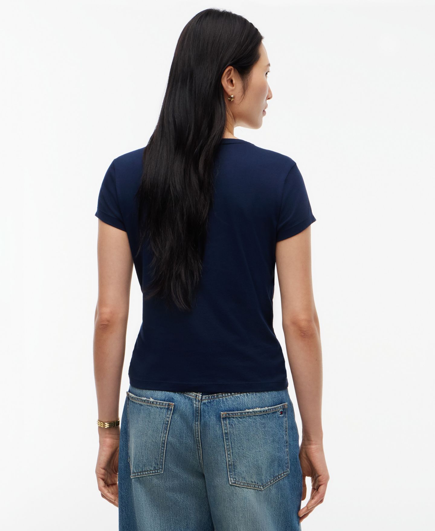 Женская футболка Tommy Hilfiger Script Logo Crewneck Short-Sleeve T-Shirt, цвет: Тёмный синий — фото 4