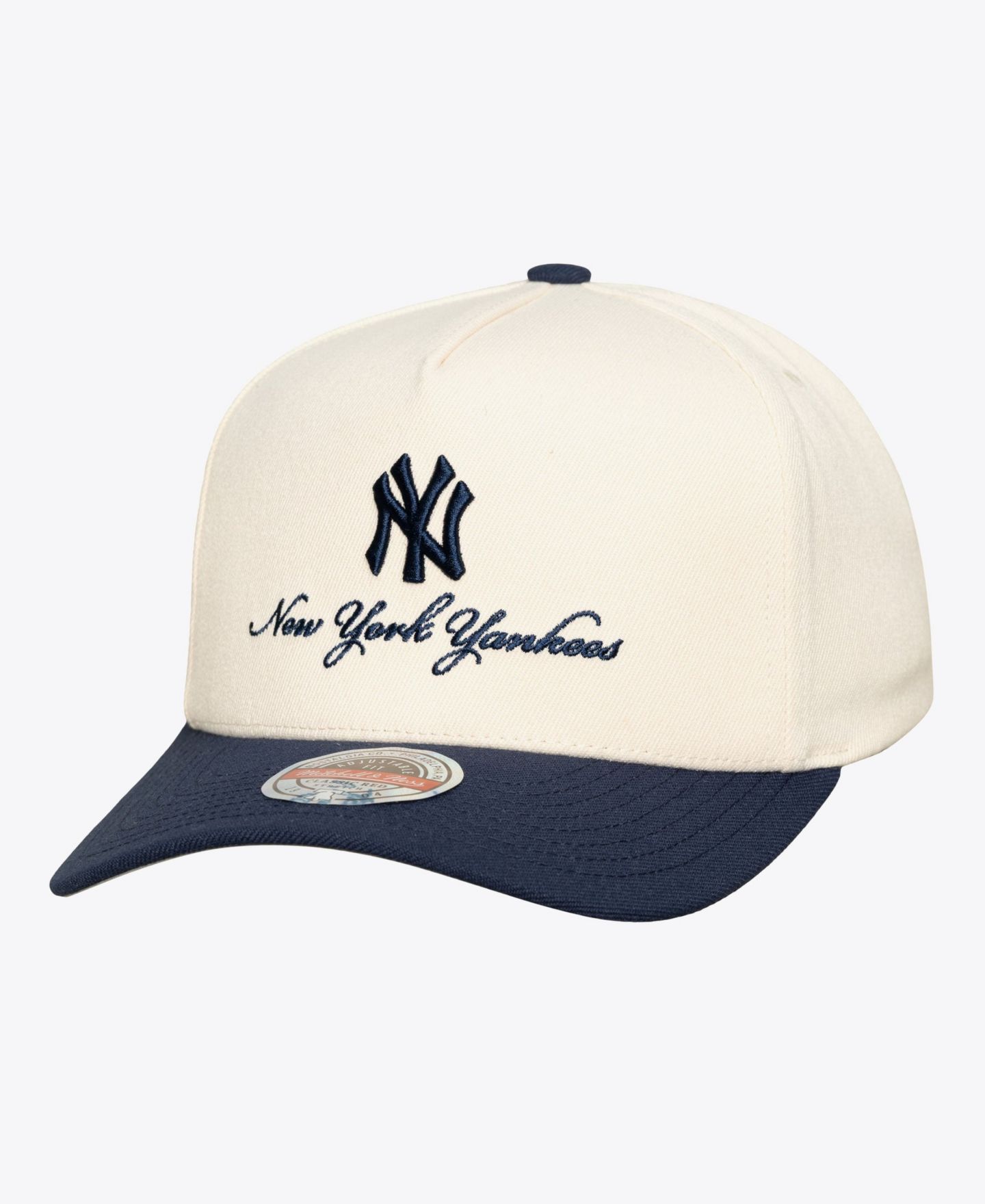 Мужская кепка Mitchell & Ness Cream/Navy New York Yankees Flawless Stretch-Snapback Hat — фото 1