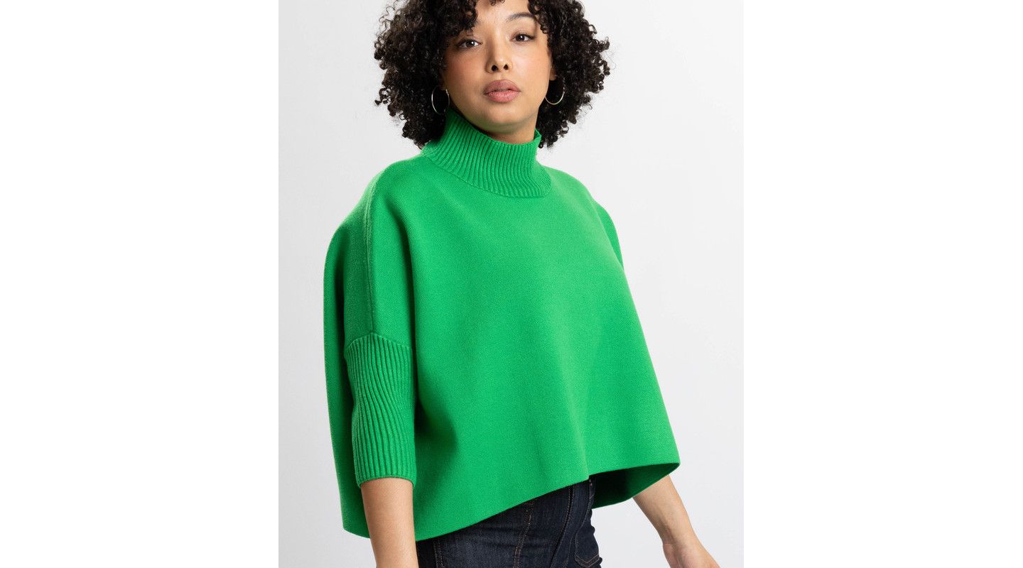 Женский свитер Caldwell Collection Jordan One Size Cropped Turtleneck with 3/4 Sleeves and Detail Cuff., цвет: Изумрудный зелёный — фото 7