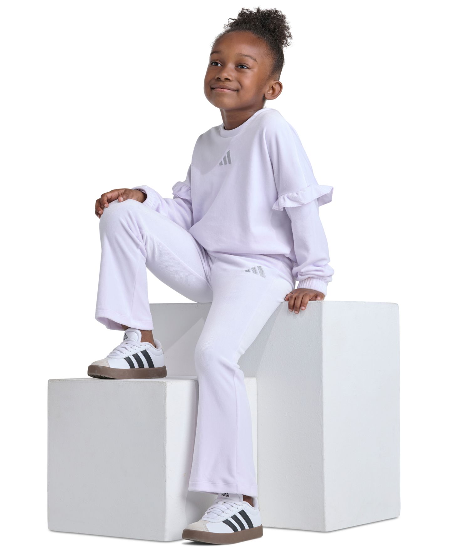 Комплект adidas Velour Crewneck Pullover and Flare-Leg Pants, 2-Piece Set для девочек, цвет: Фиолетовый — фото 2