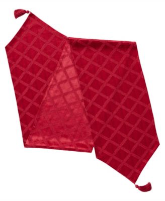 Laurel Leaf Table Runner, 14" x 90"