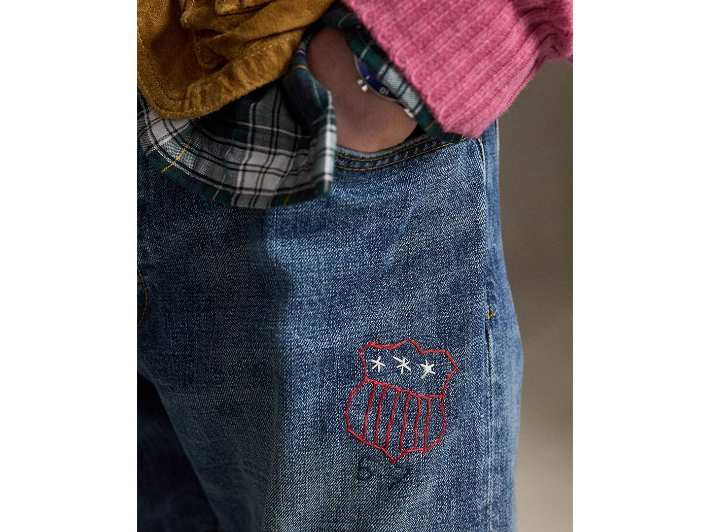 Мужские джинсы Polo Ralph Lauren Hampton Straight-Leg Relaxed Distressed, цвет: Rhinebeck — фото 4