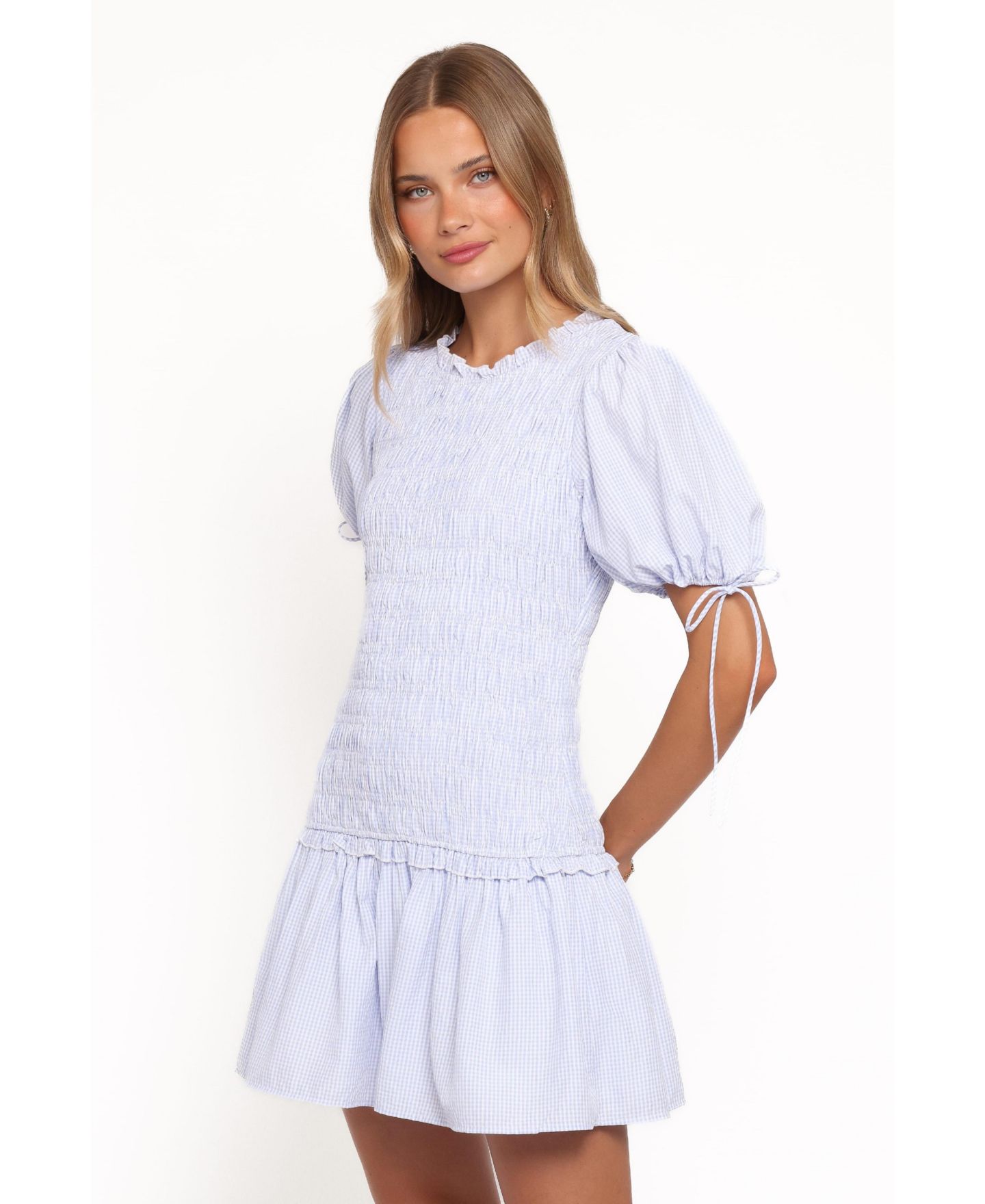 Женское платье Petal and Pup Kaelyn Fit & Flare Puff Sleeve Gingham Mini, цвет: Синий в мелкую клетку — фото 1