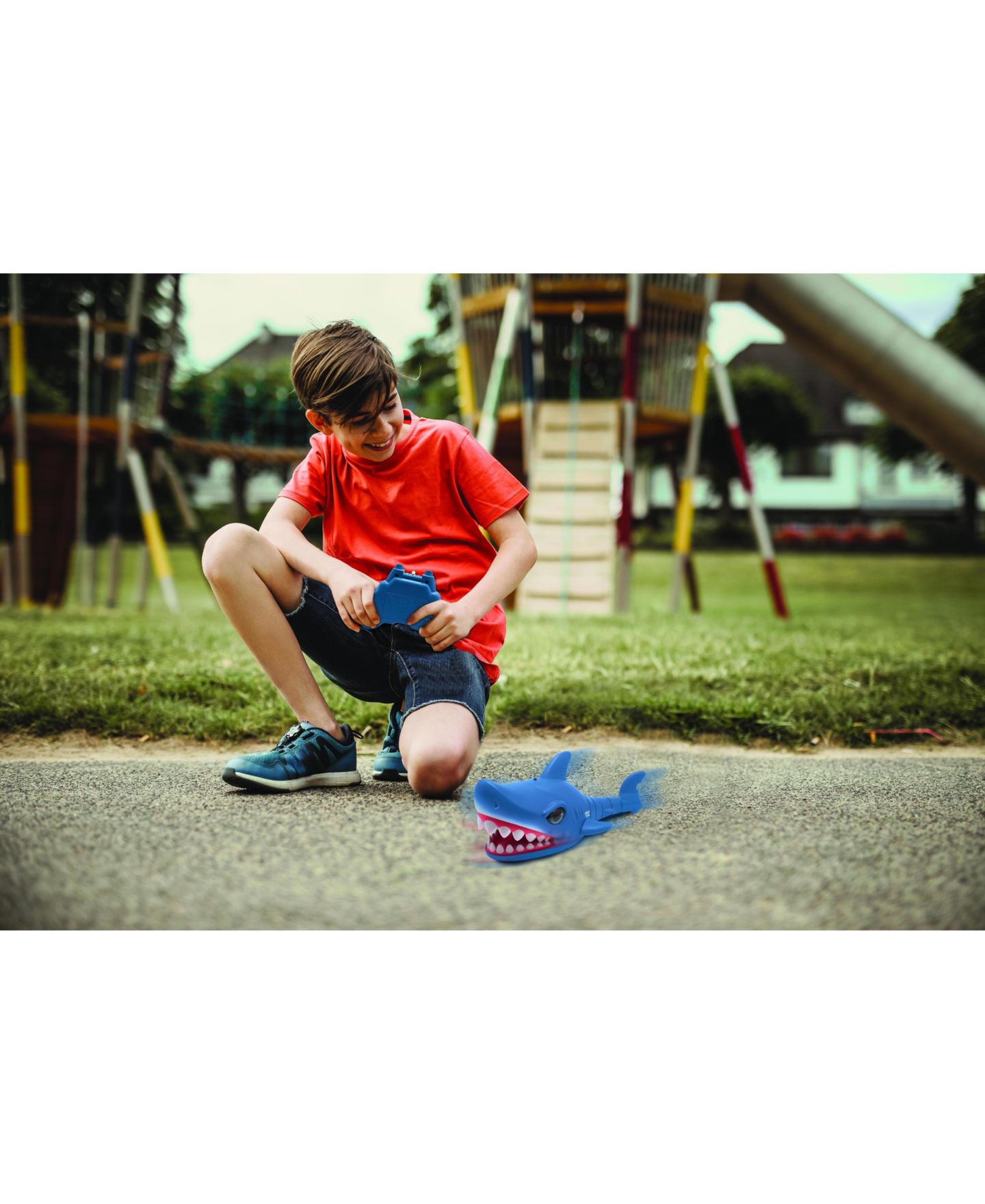 Детская игрушка Lexibook Crazy Shark Remote Control Shark With Automatic Hunt and Dance Modes — фото 4