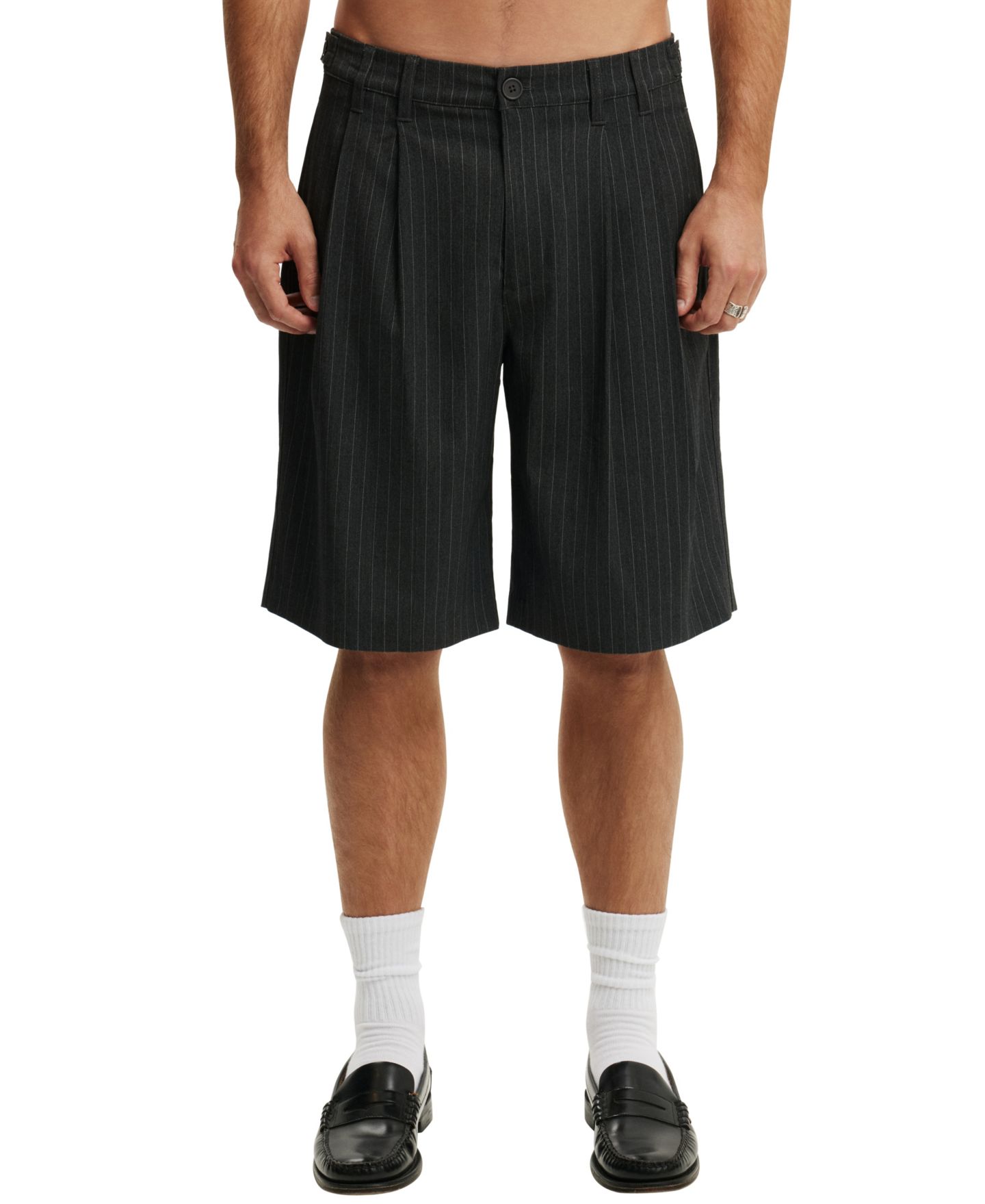 Мужские шорты Cotton On Super Baggy Pleated Shorts, 11" Inseam, цвет: Тёмный угольный — фото 1